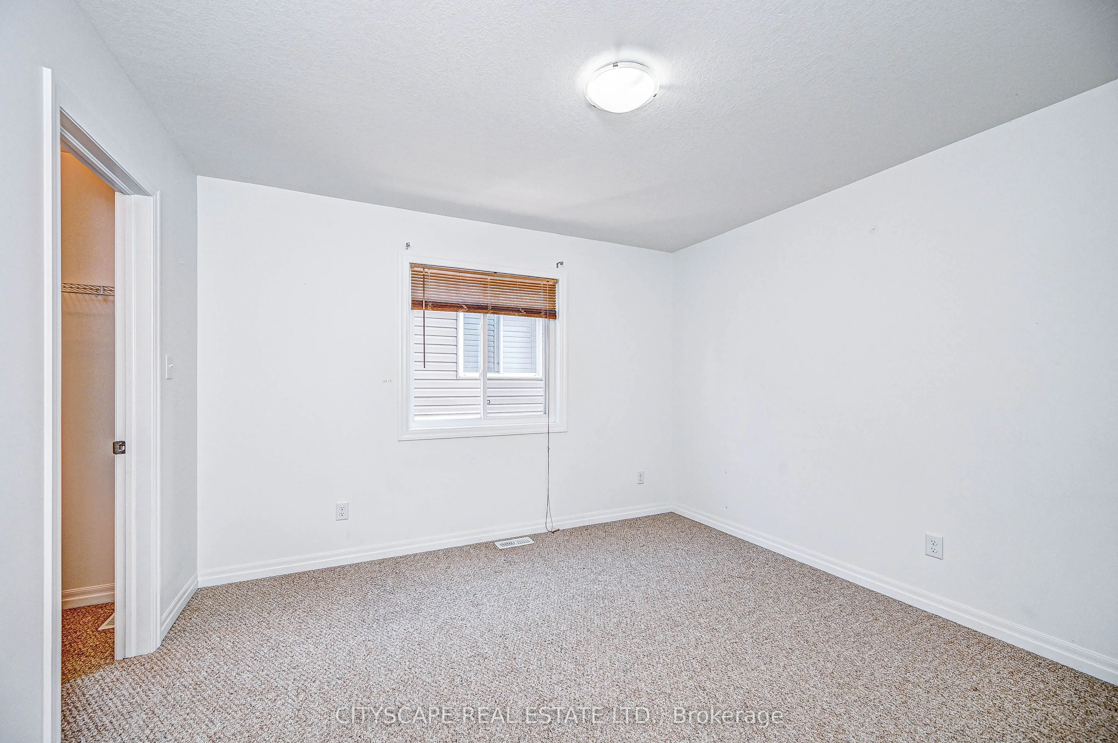 6 Castlebay Street