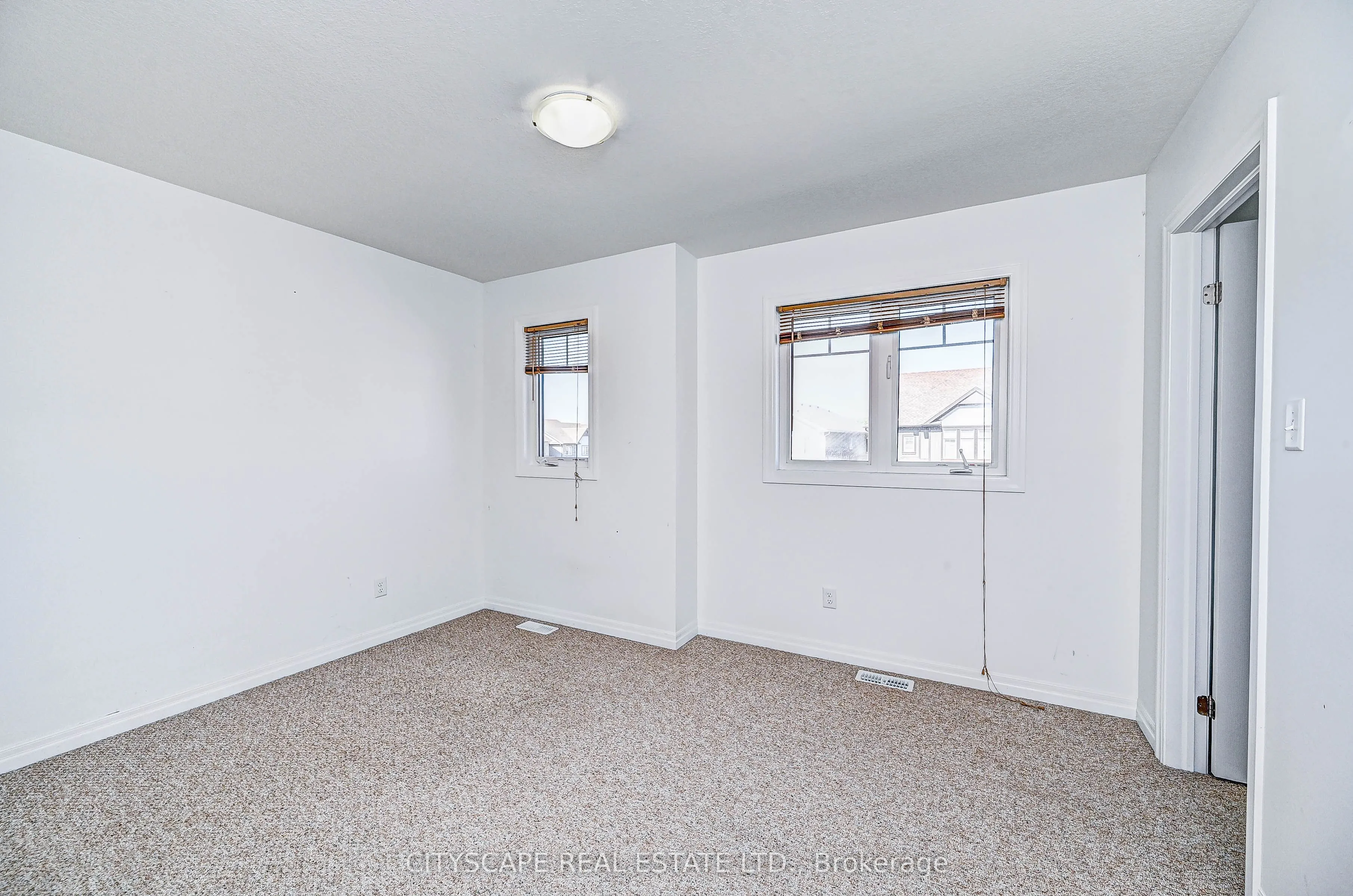 6 Castlebay Street