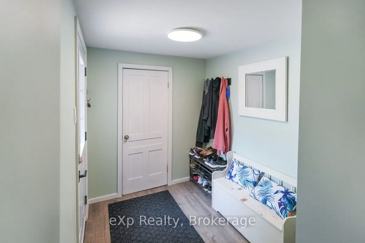 594 10th A Street W