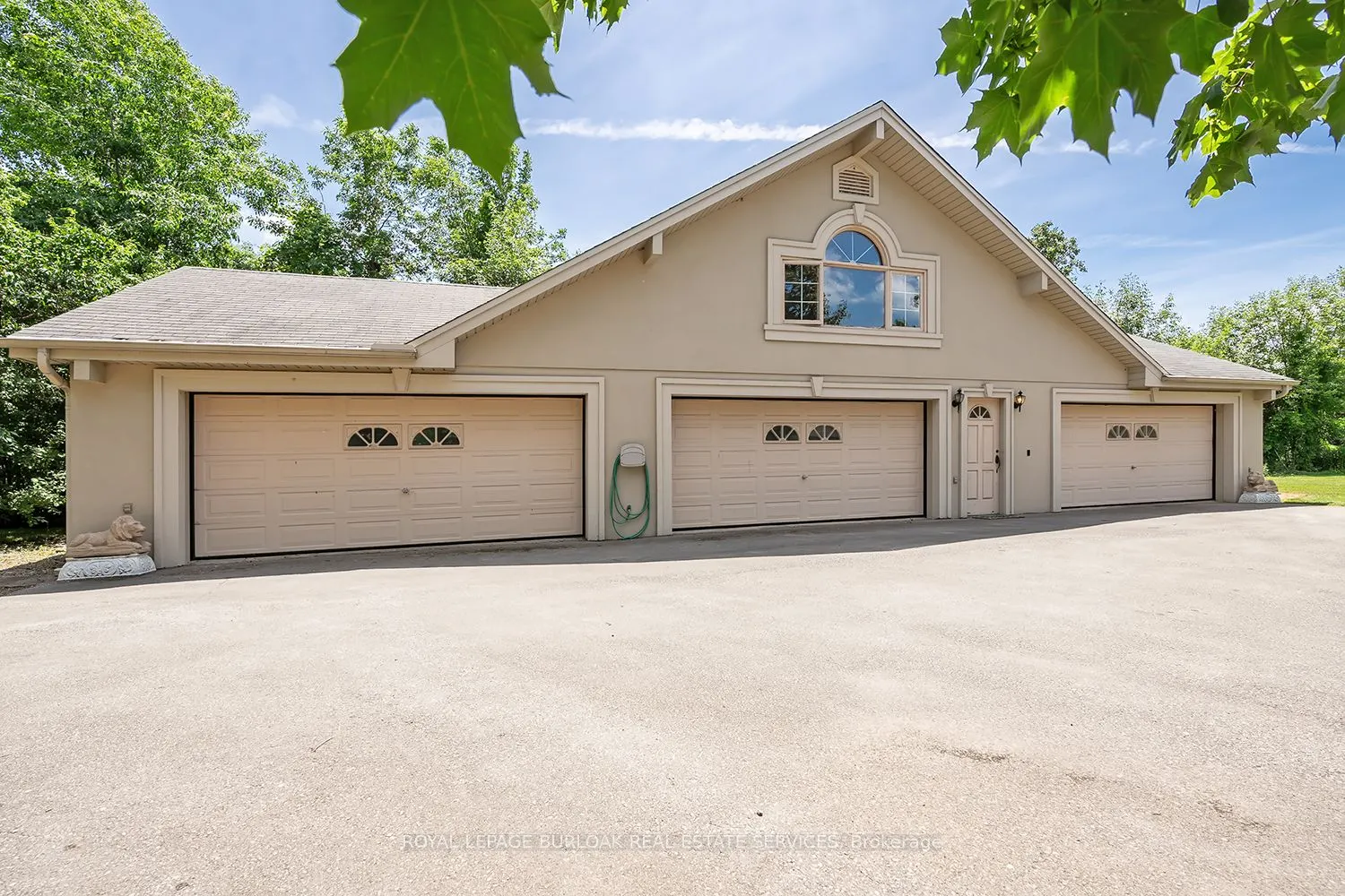11 Winona Park Road