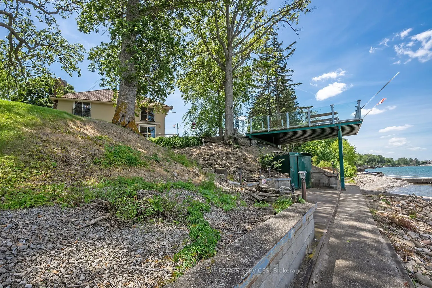 11 Winona Park Road