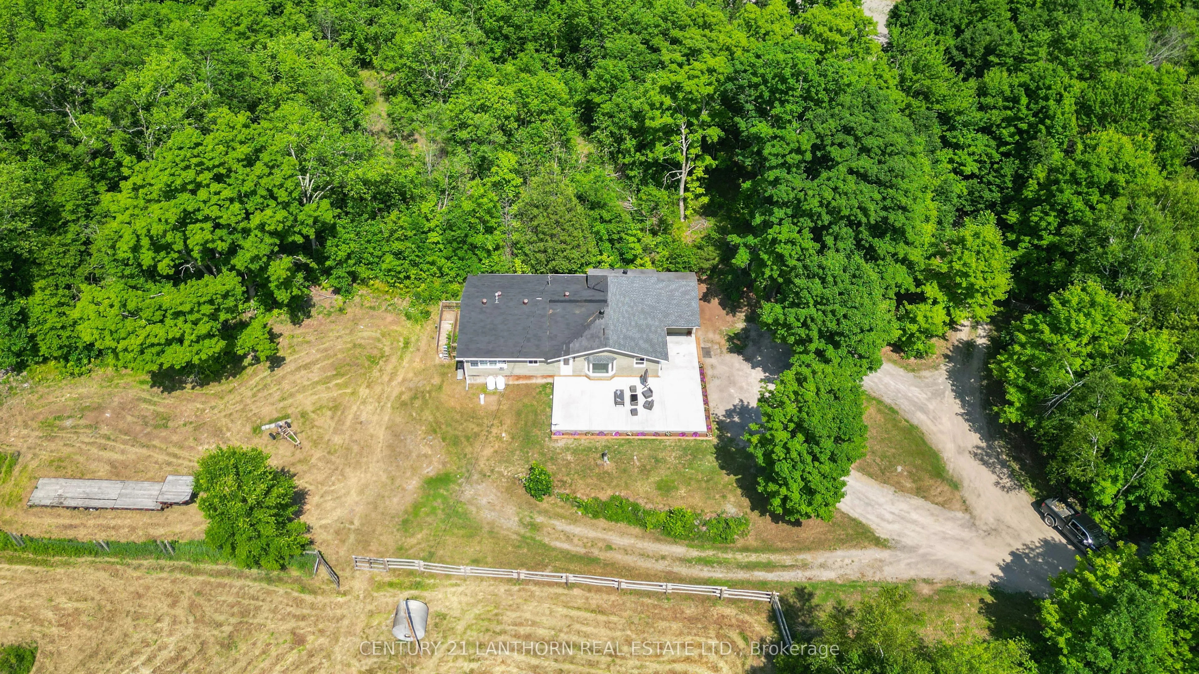 932 Hunt Club Road