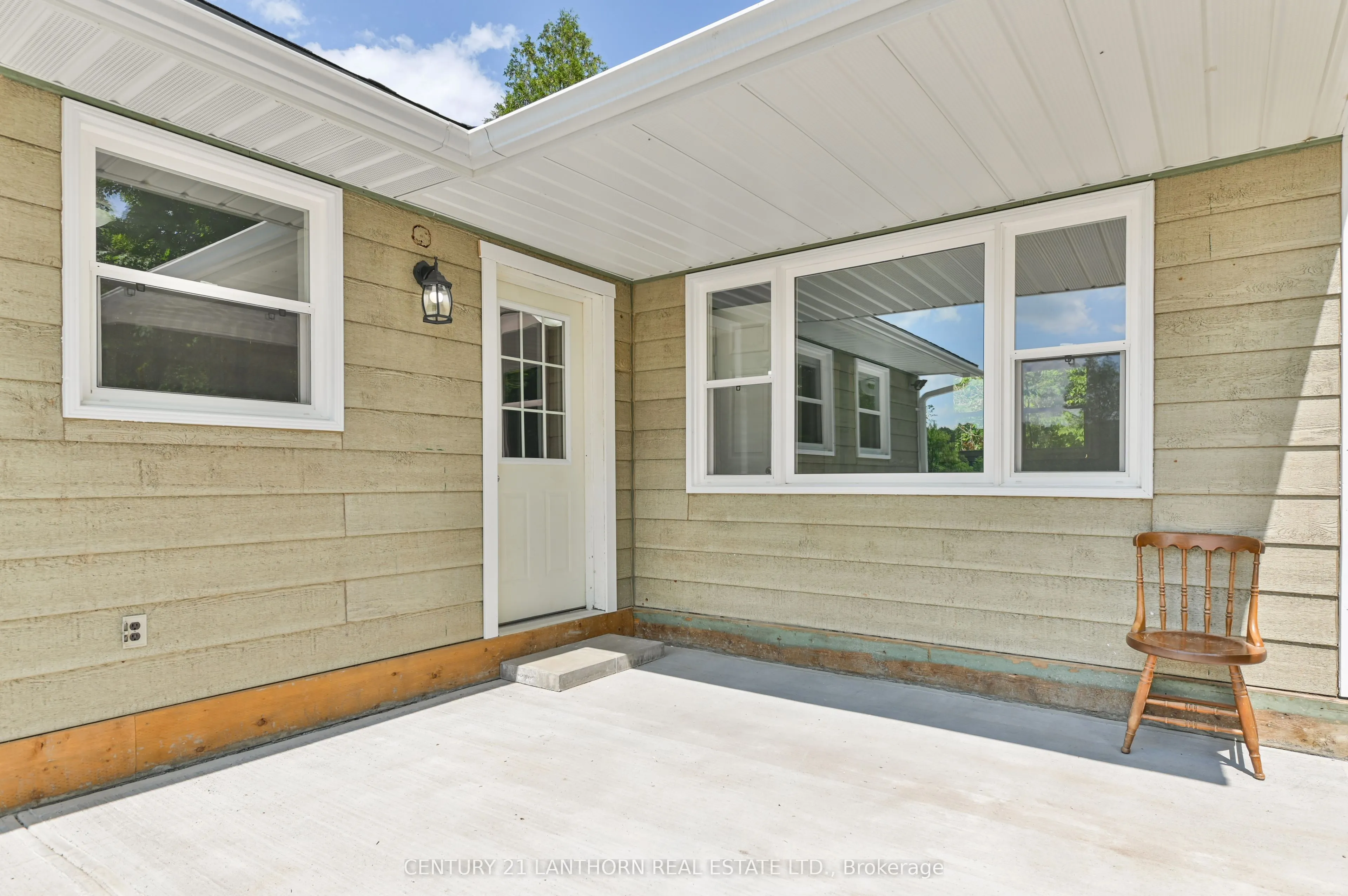 932 Hunt Club Road