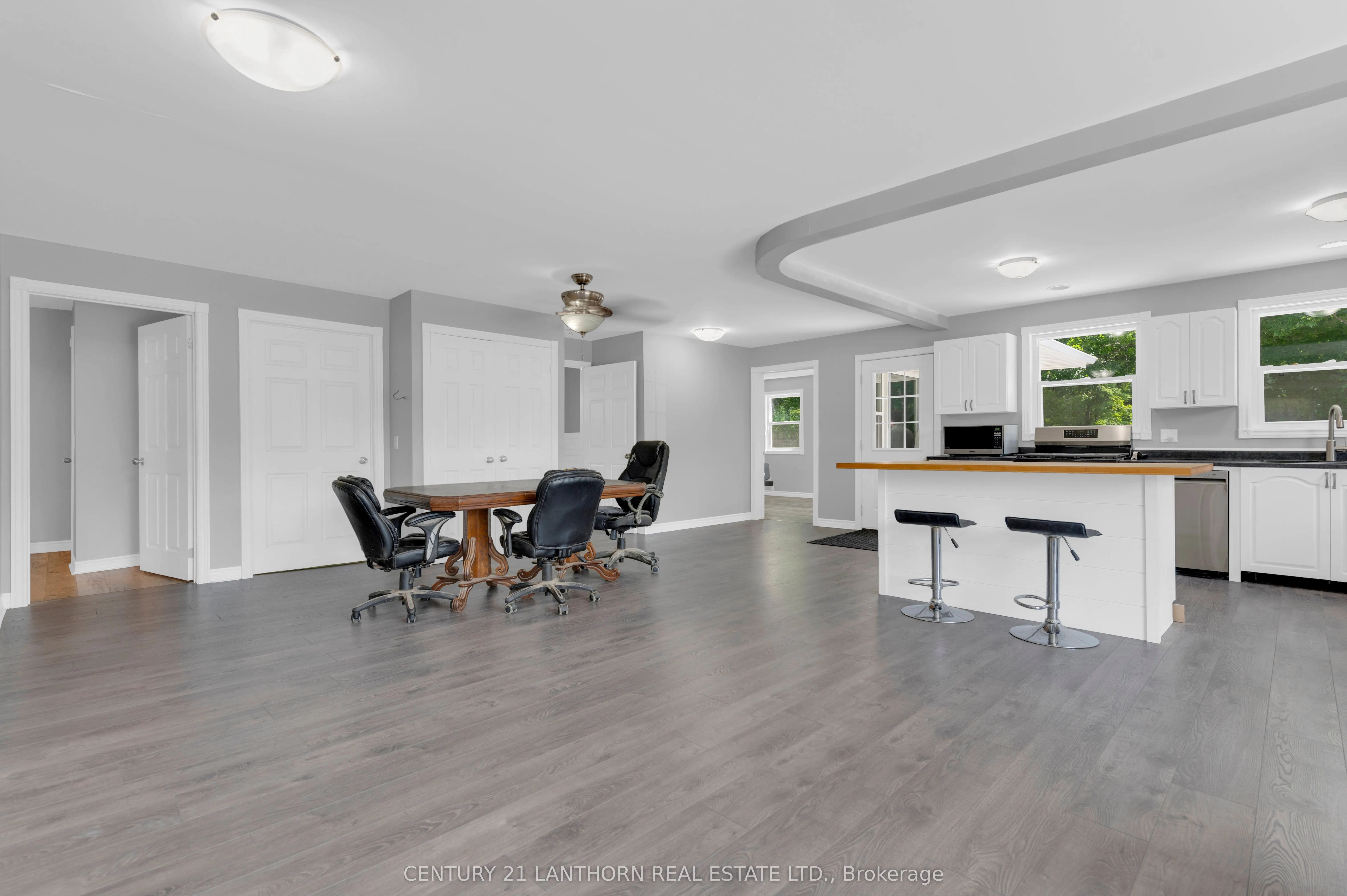 932 Hunt Club Road