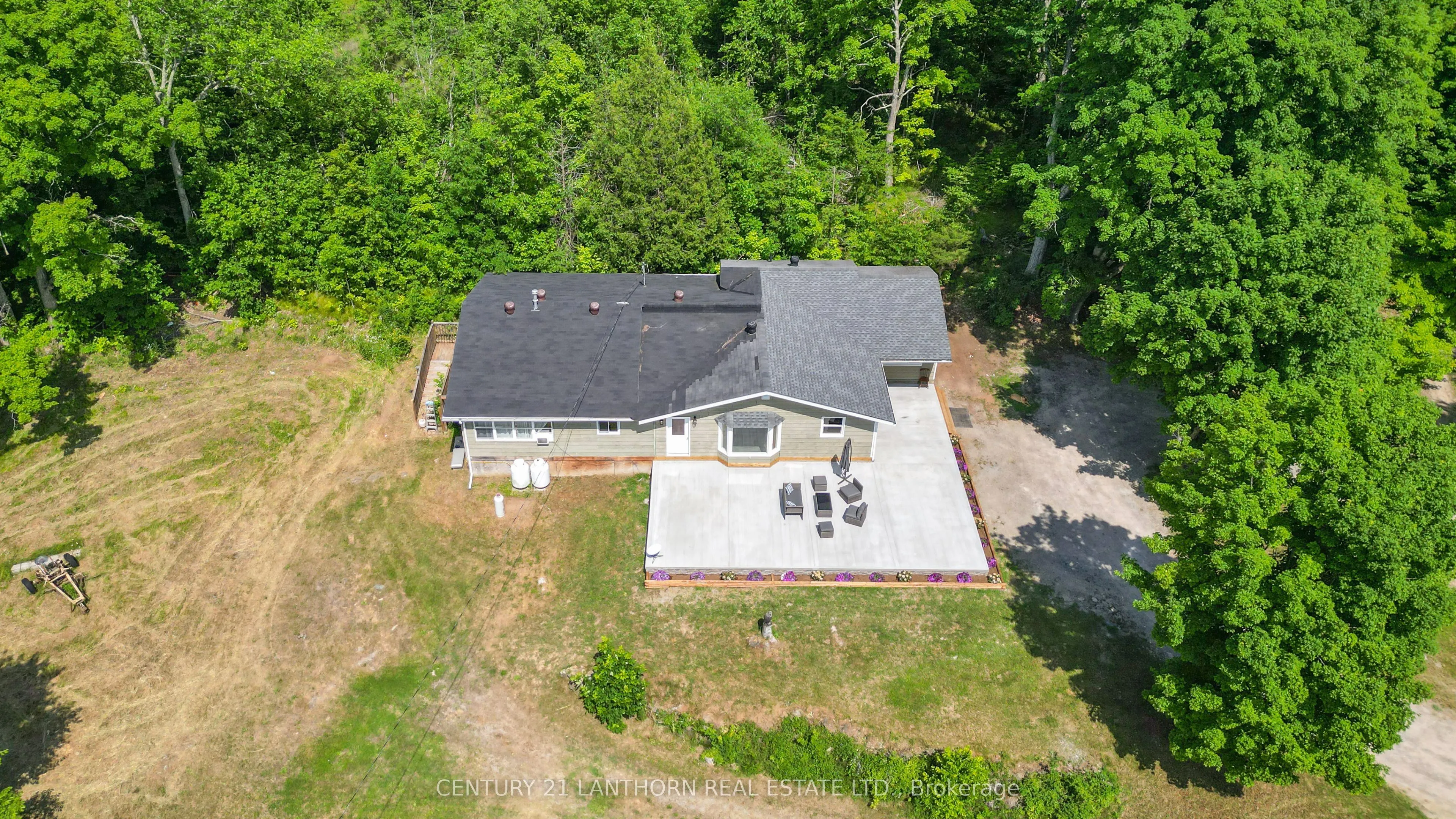 932 Hunt Club Road
