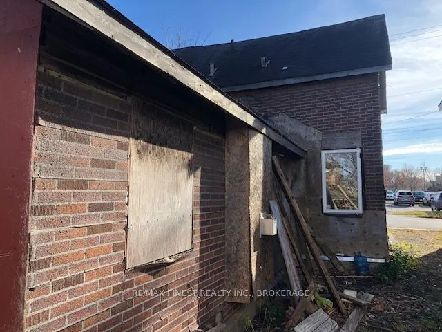 9 Cataraqui Street