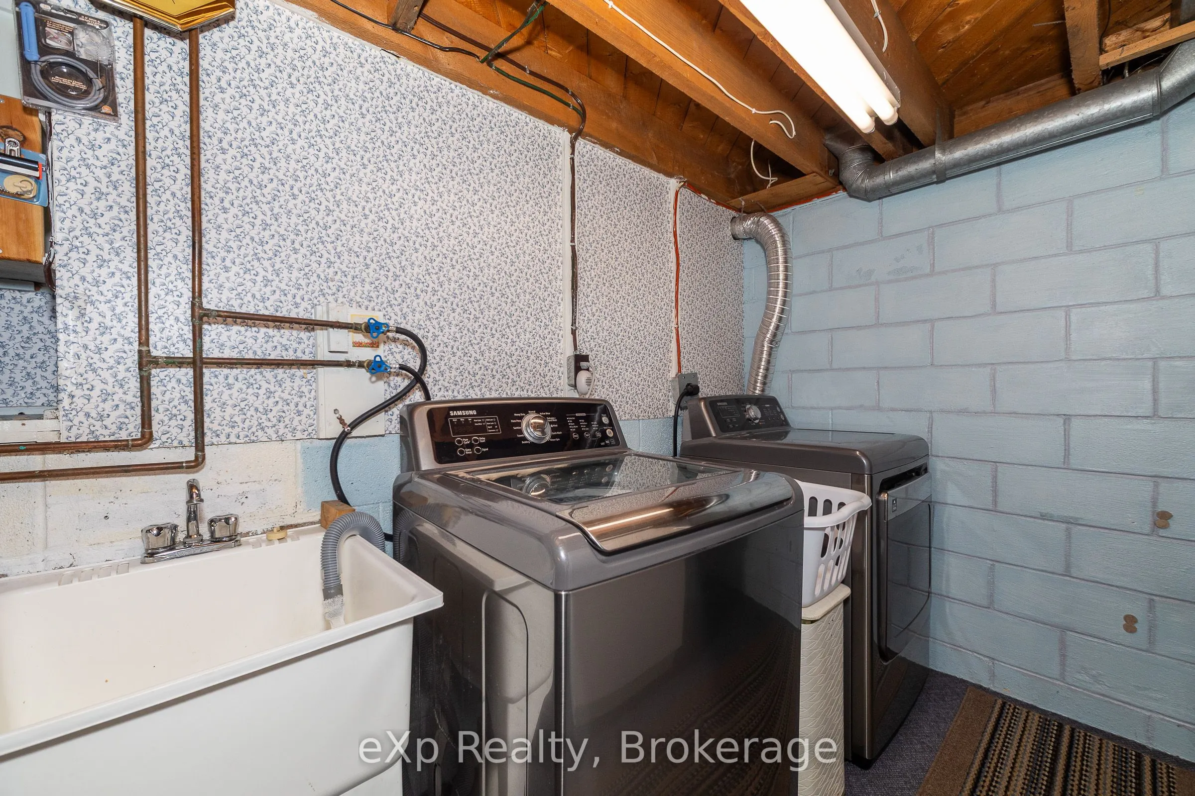318827 Grey Road 1