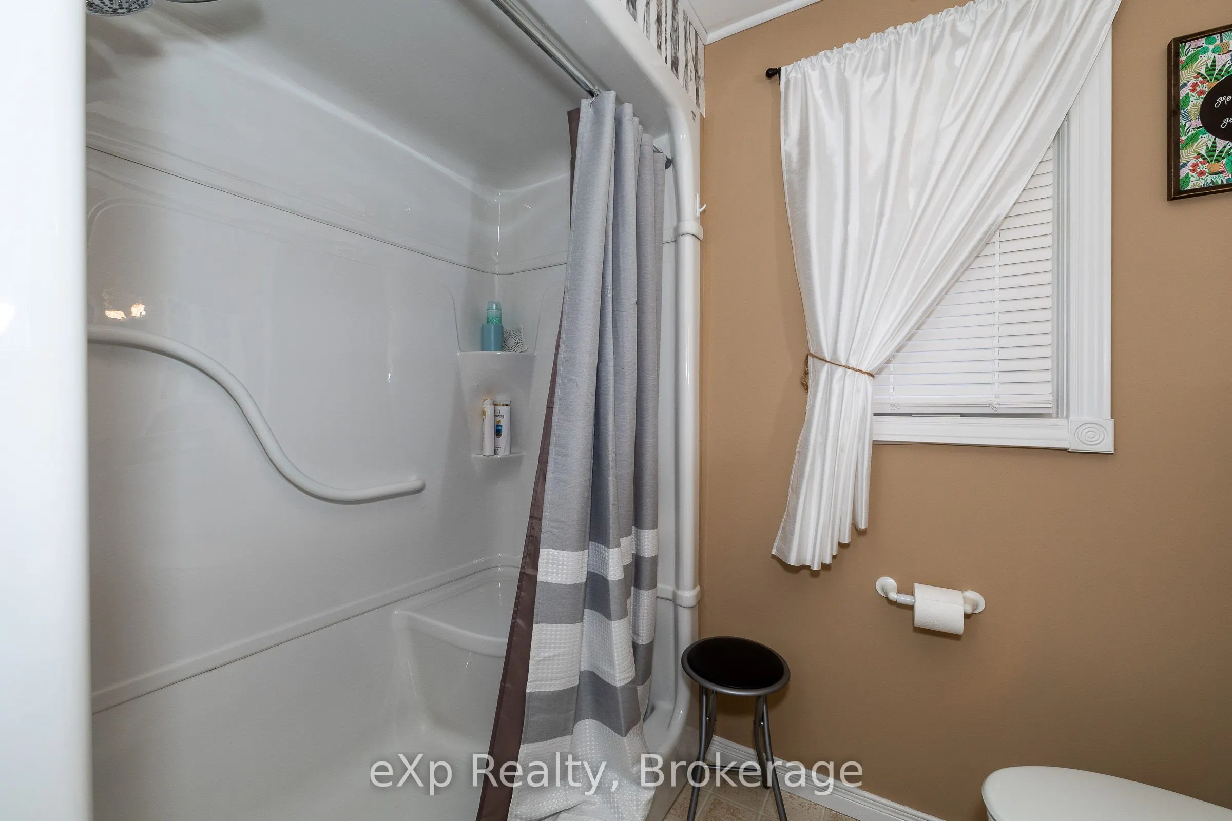 318827 Grey Road 1