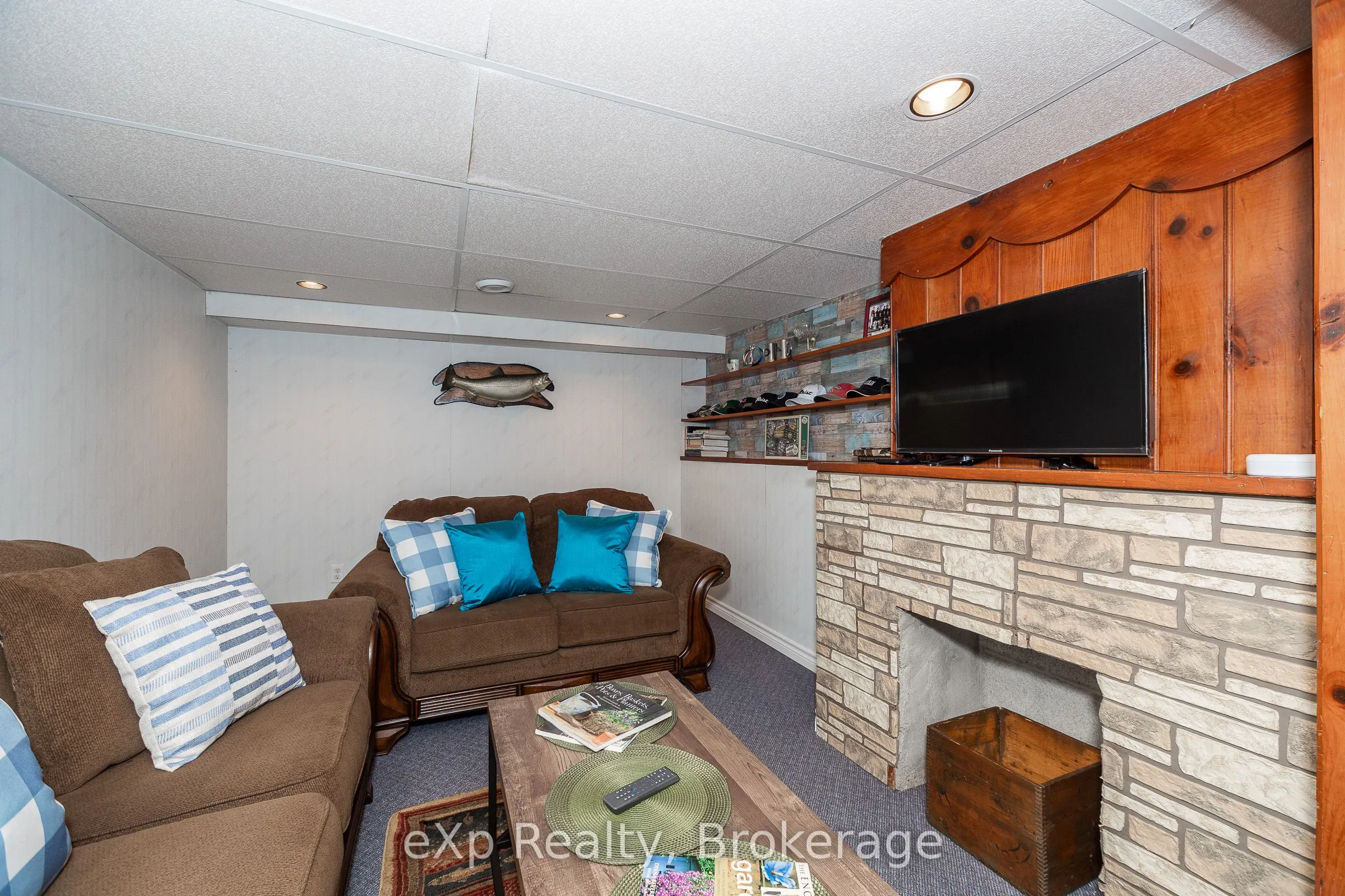 318827 Grey Road 1