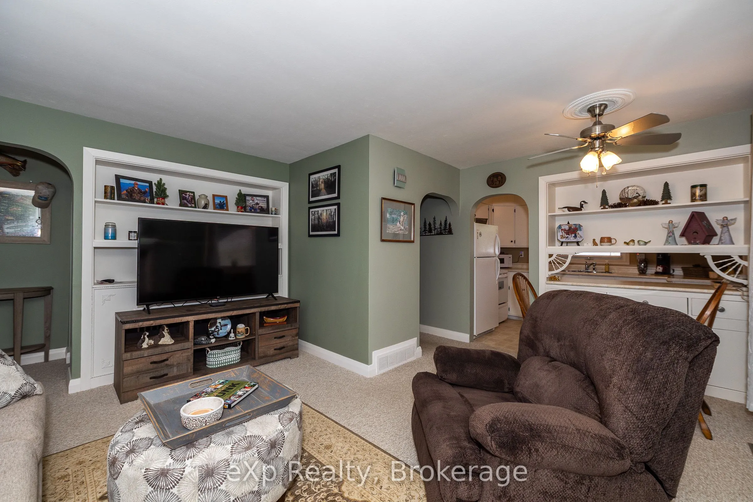318827 Grey Road 1