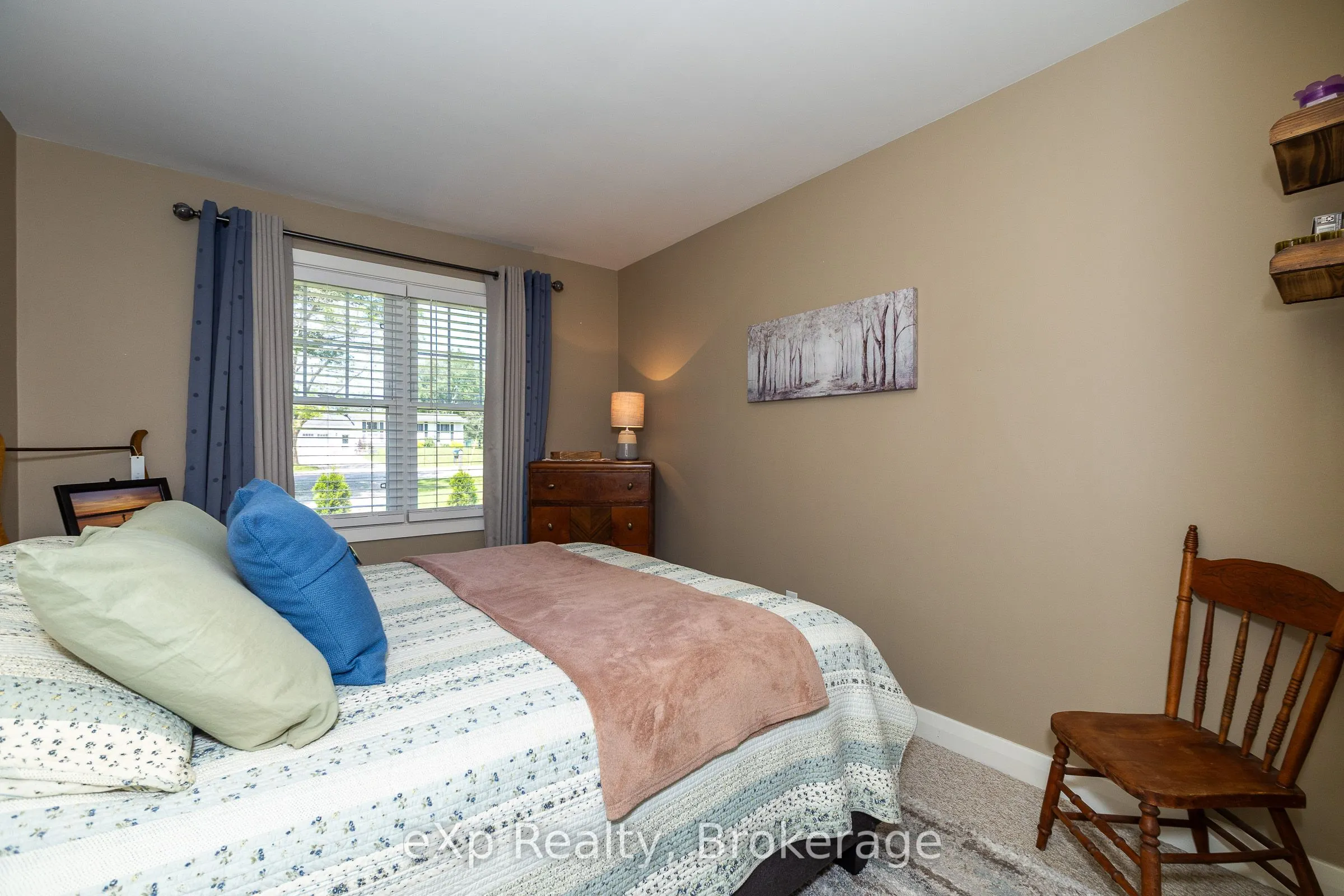 318827 Grey Road 1