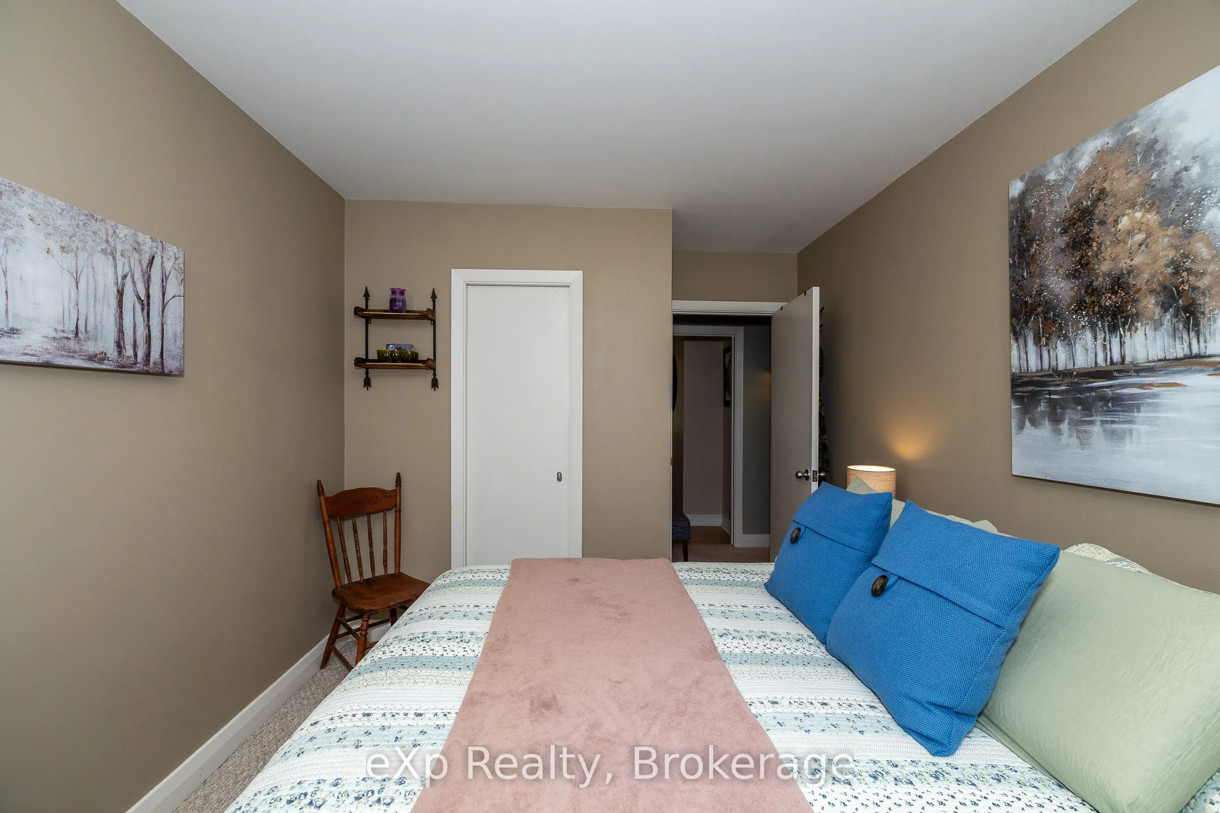 318827 Grey Road 1