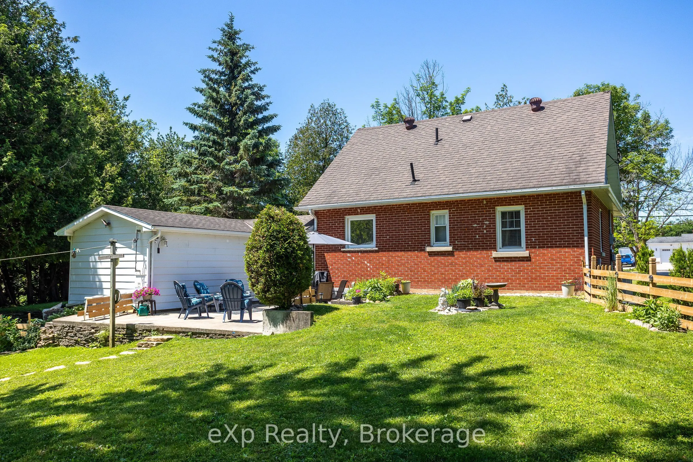 318827 Grey Road 1