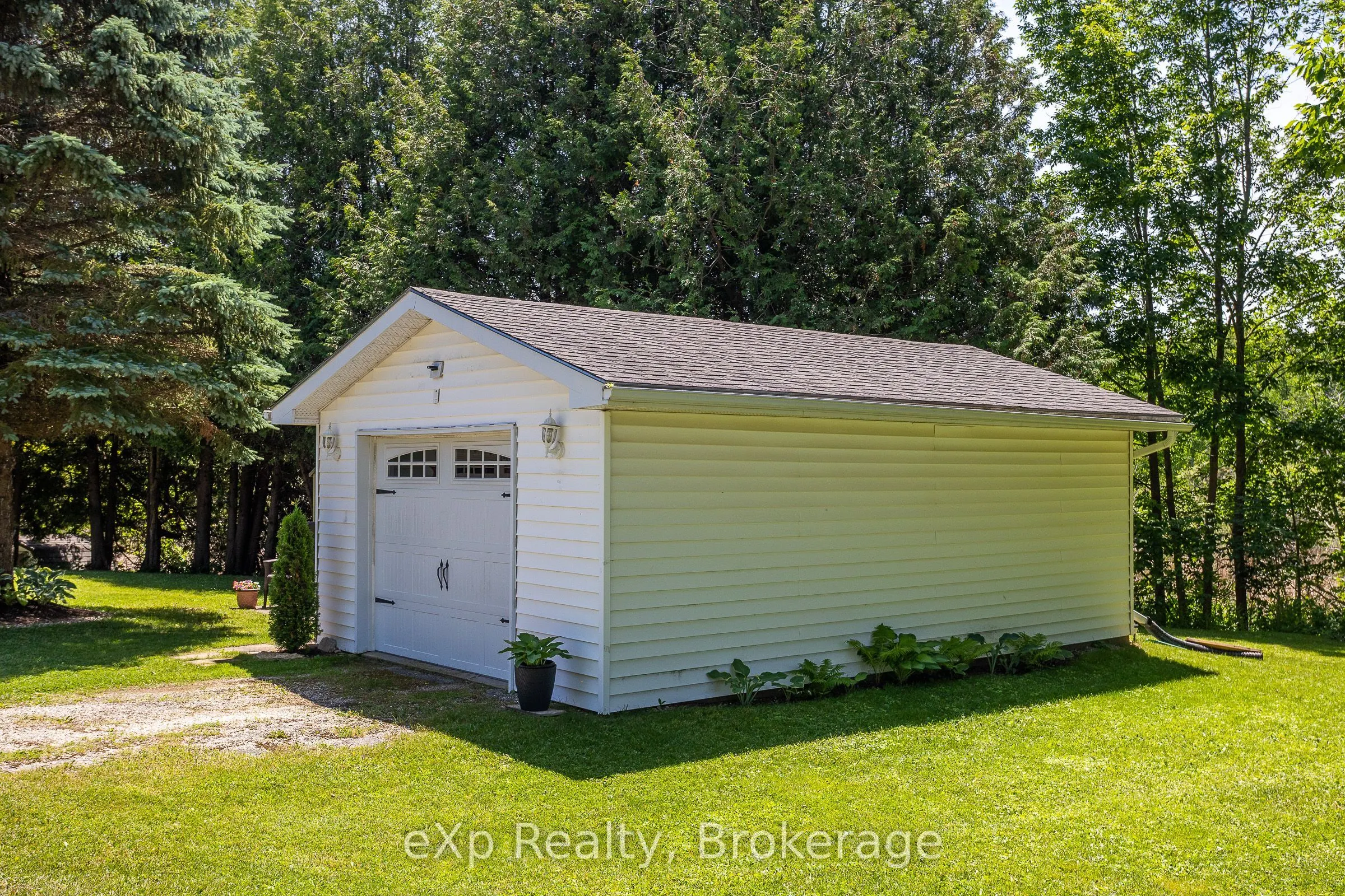 318827 Grey Road 1