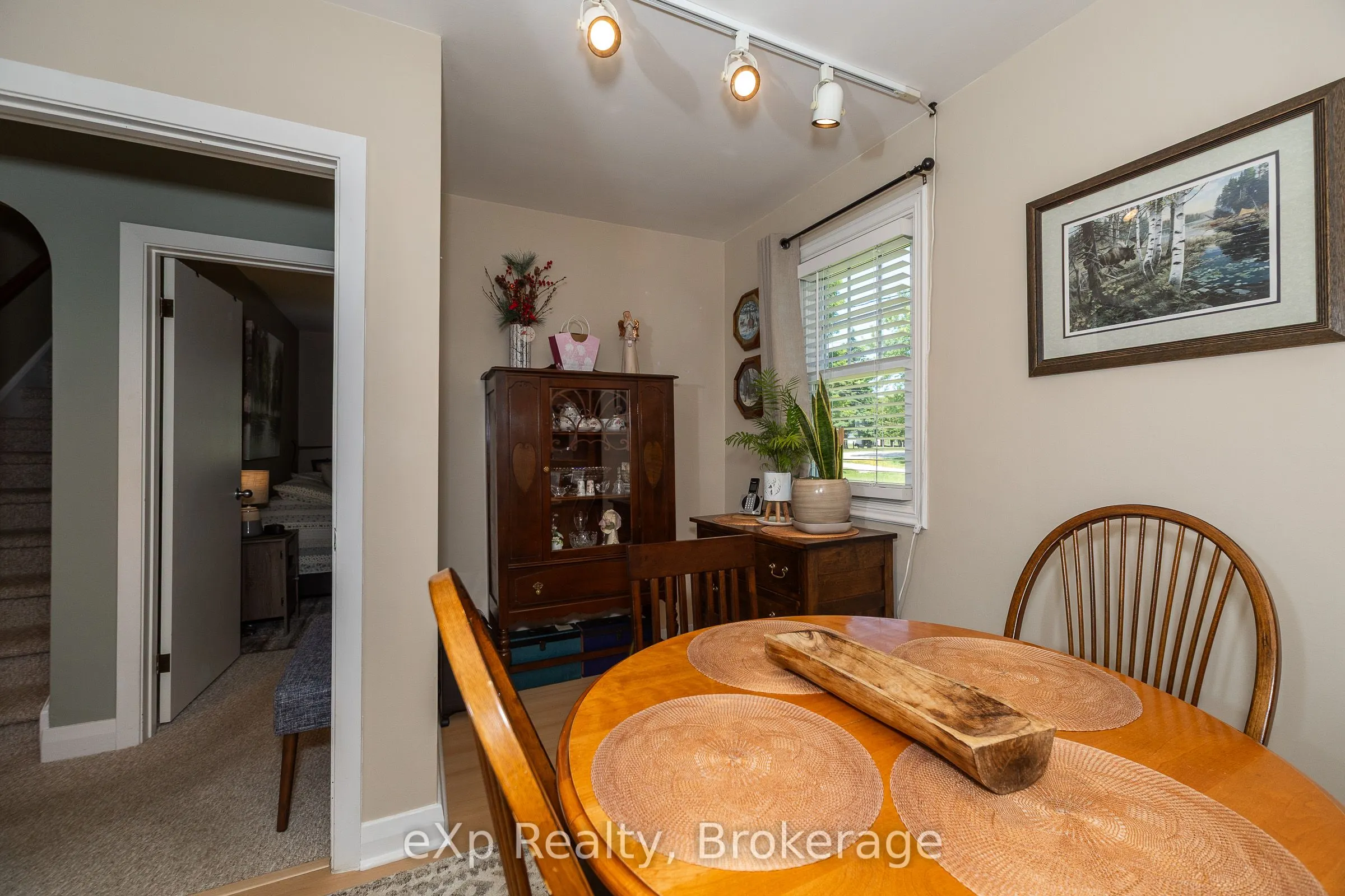318827 Grey Road 1