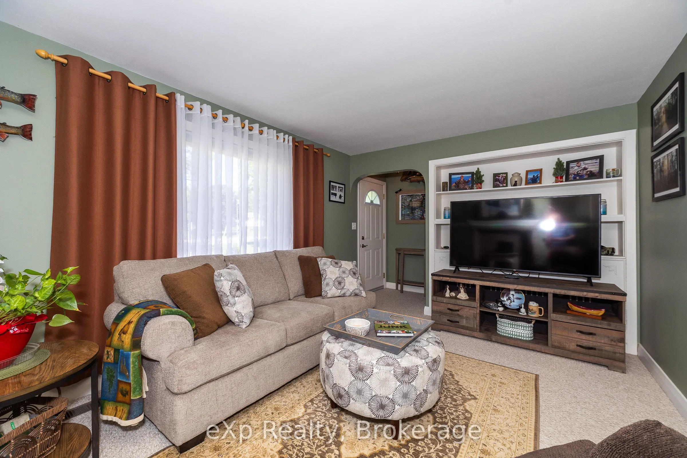 318827 Grey Road 1