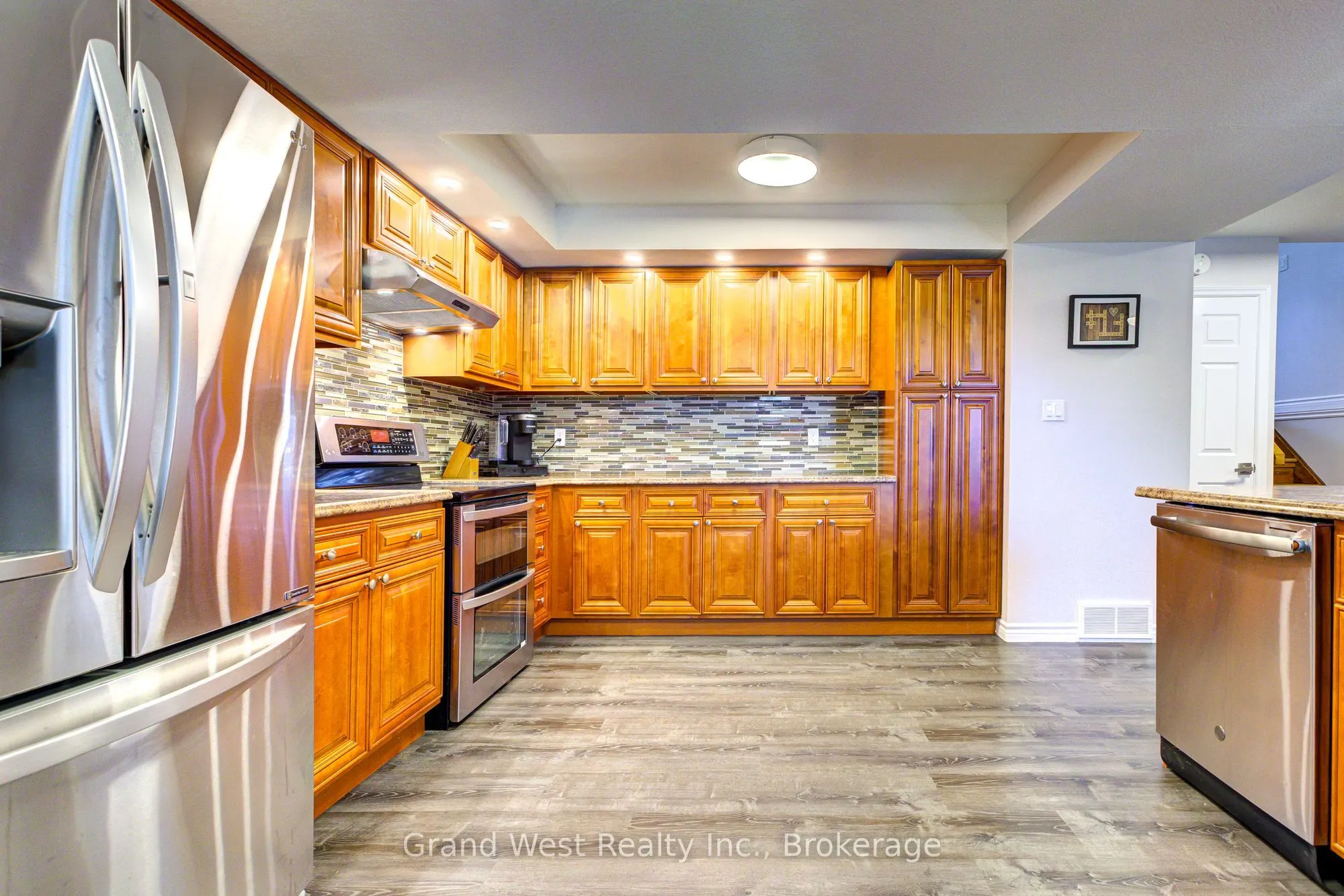 10 GLEN ABBEY Court