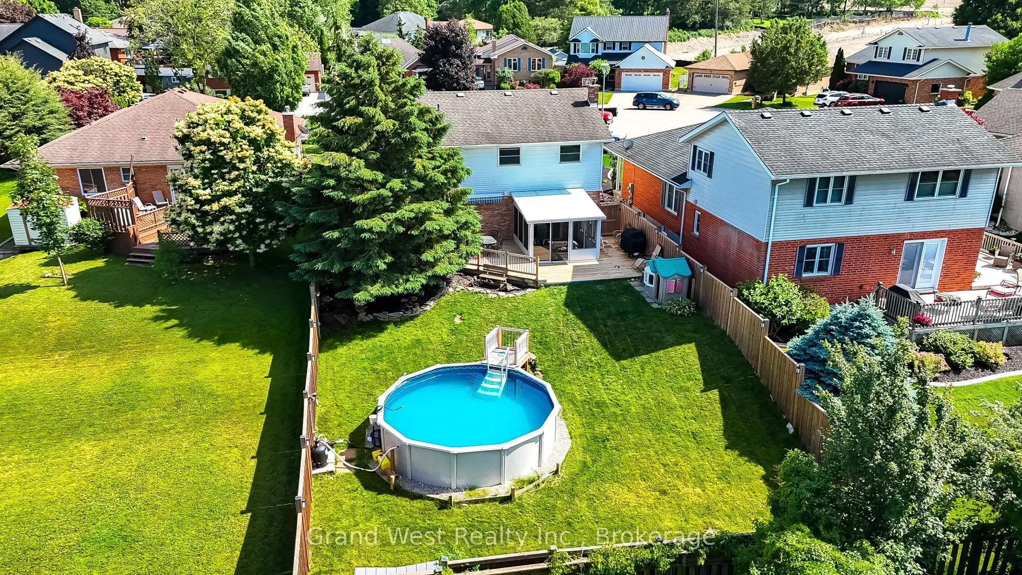 10 GLEN ABBEY Court