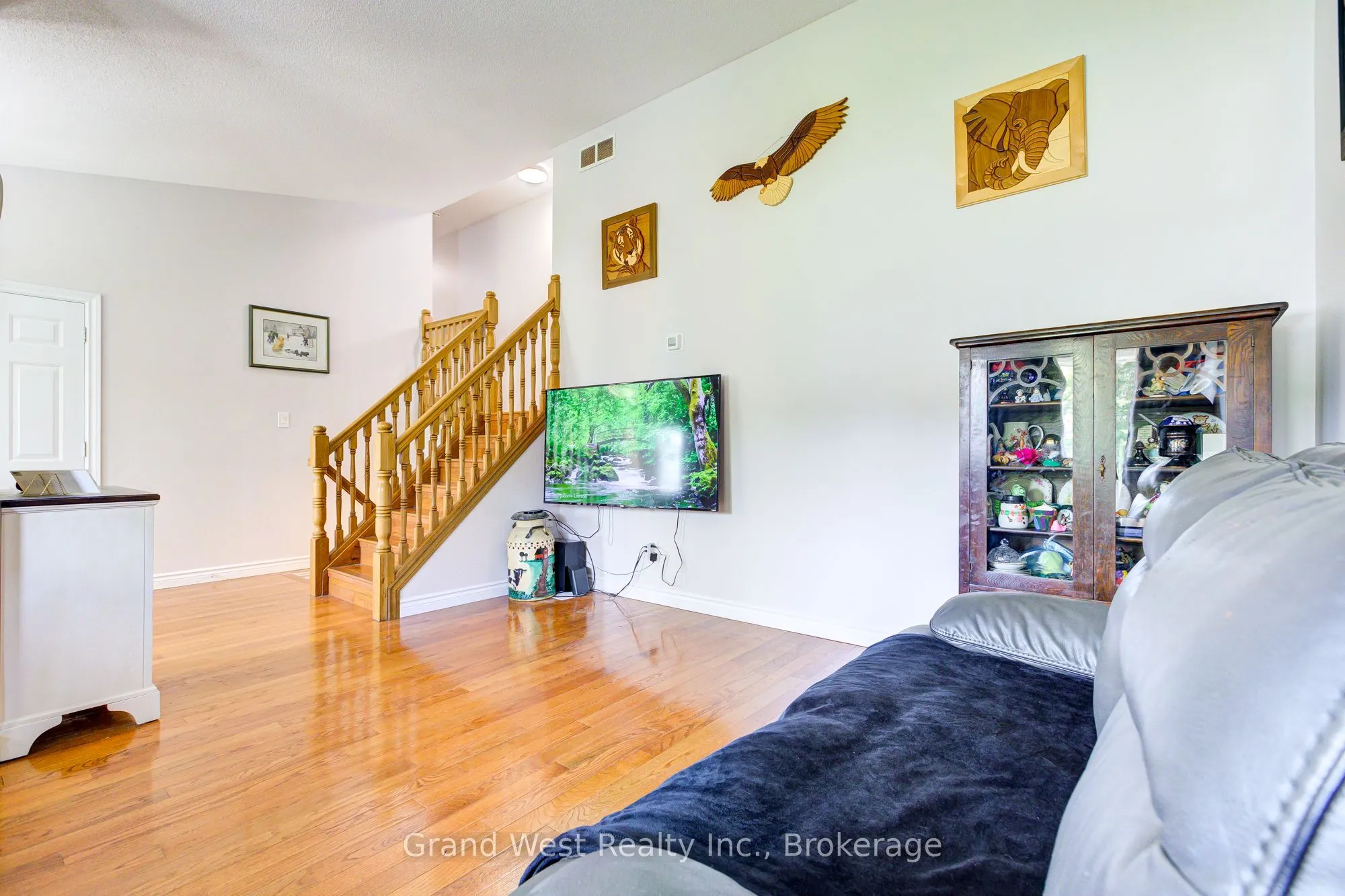 10 GLEN ABBEY Court