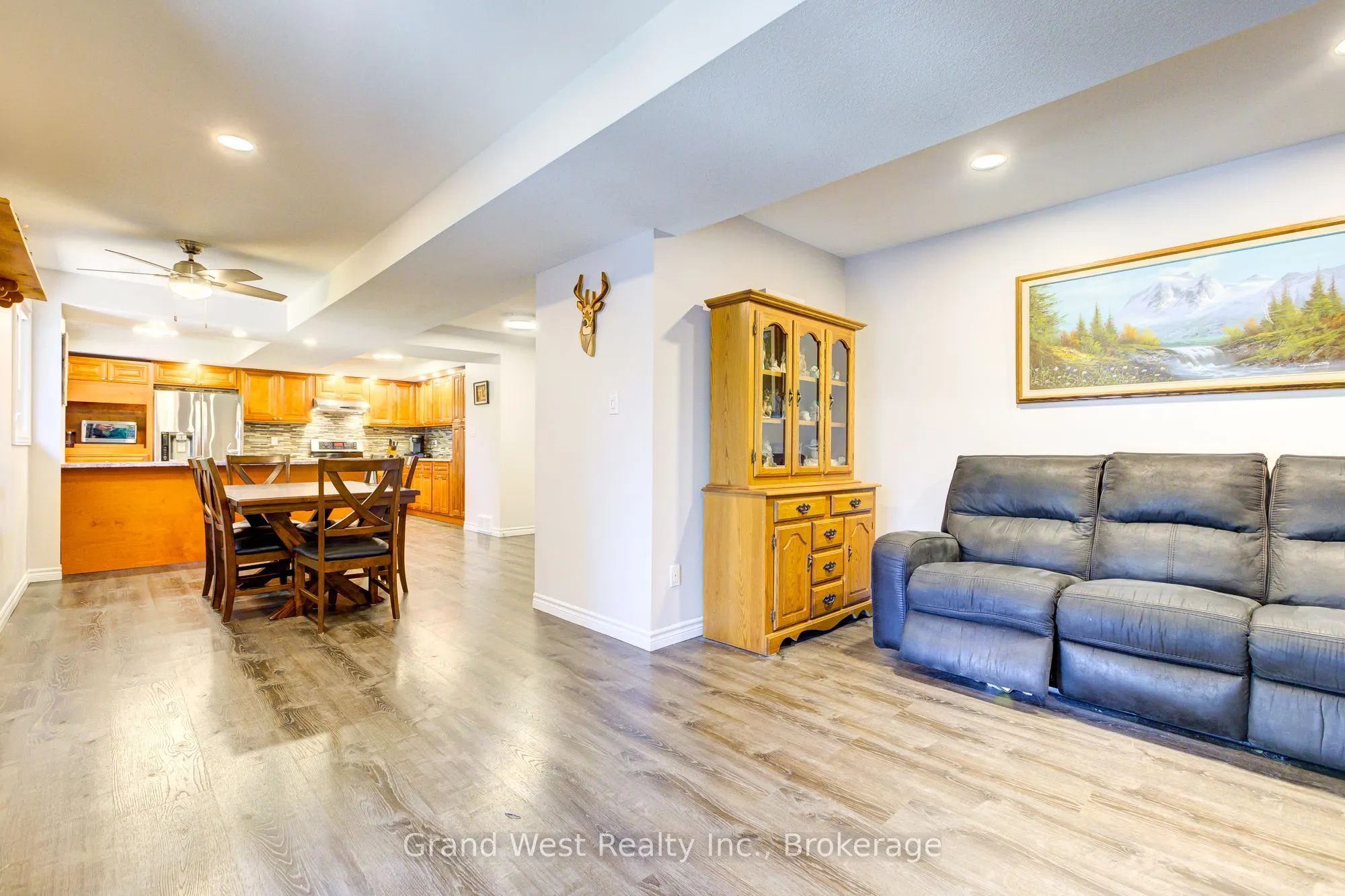 10 GLEN ABBEY Court