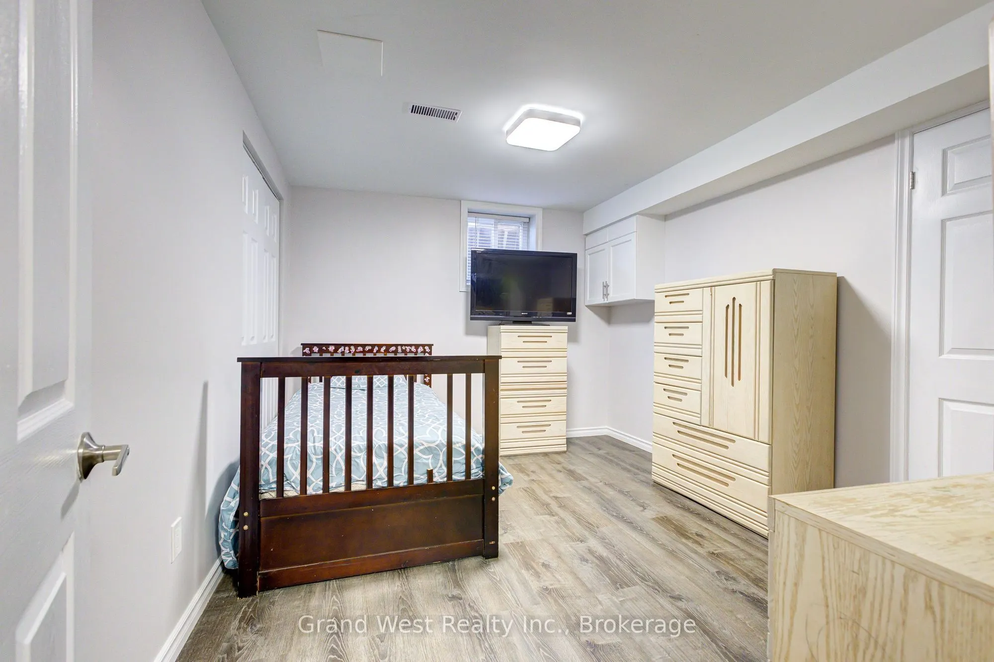 10 GLEN ABBEY Court