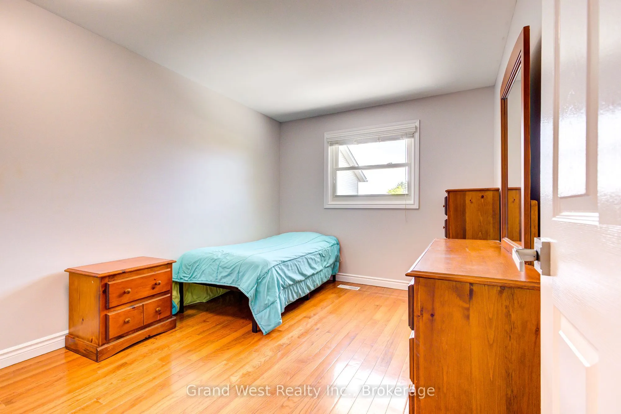 10 GLEN ABBEY Court