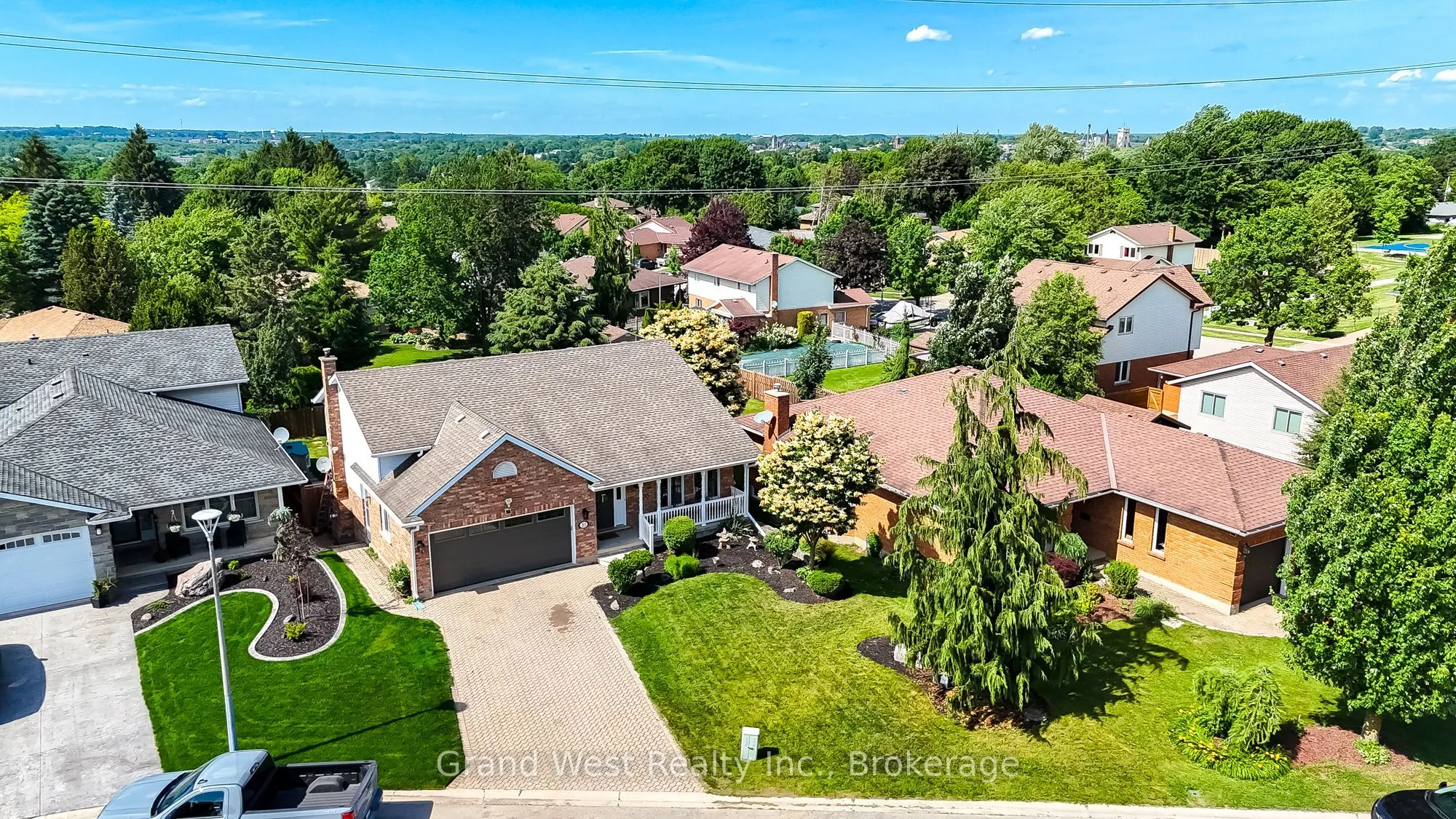 10 GLEN ABBEY Court