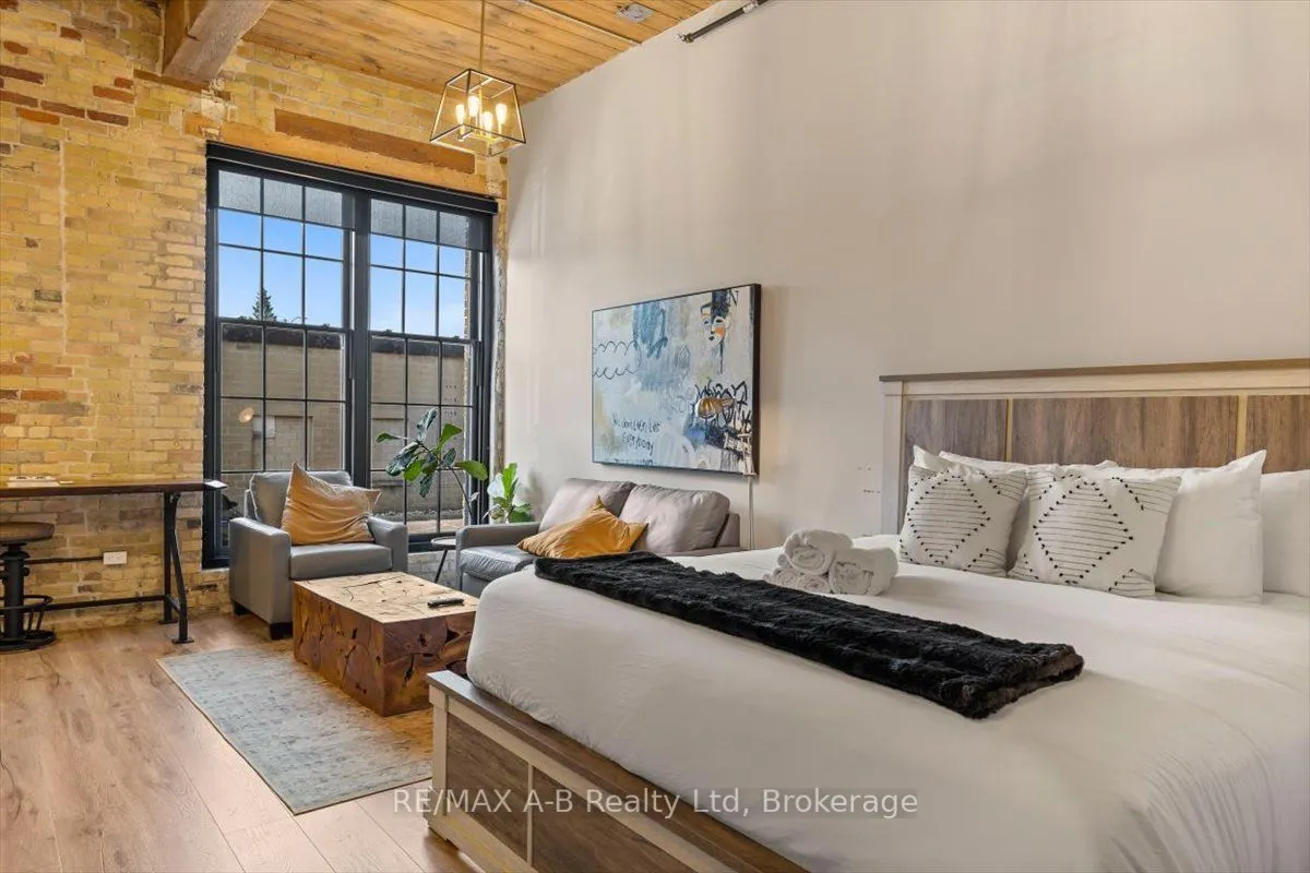 245 DOWNIE Street, #112