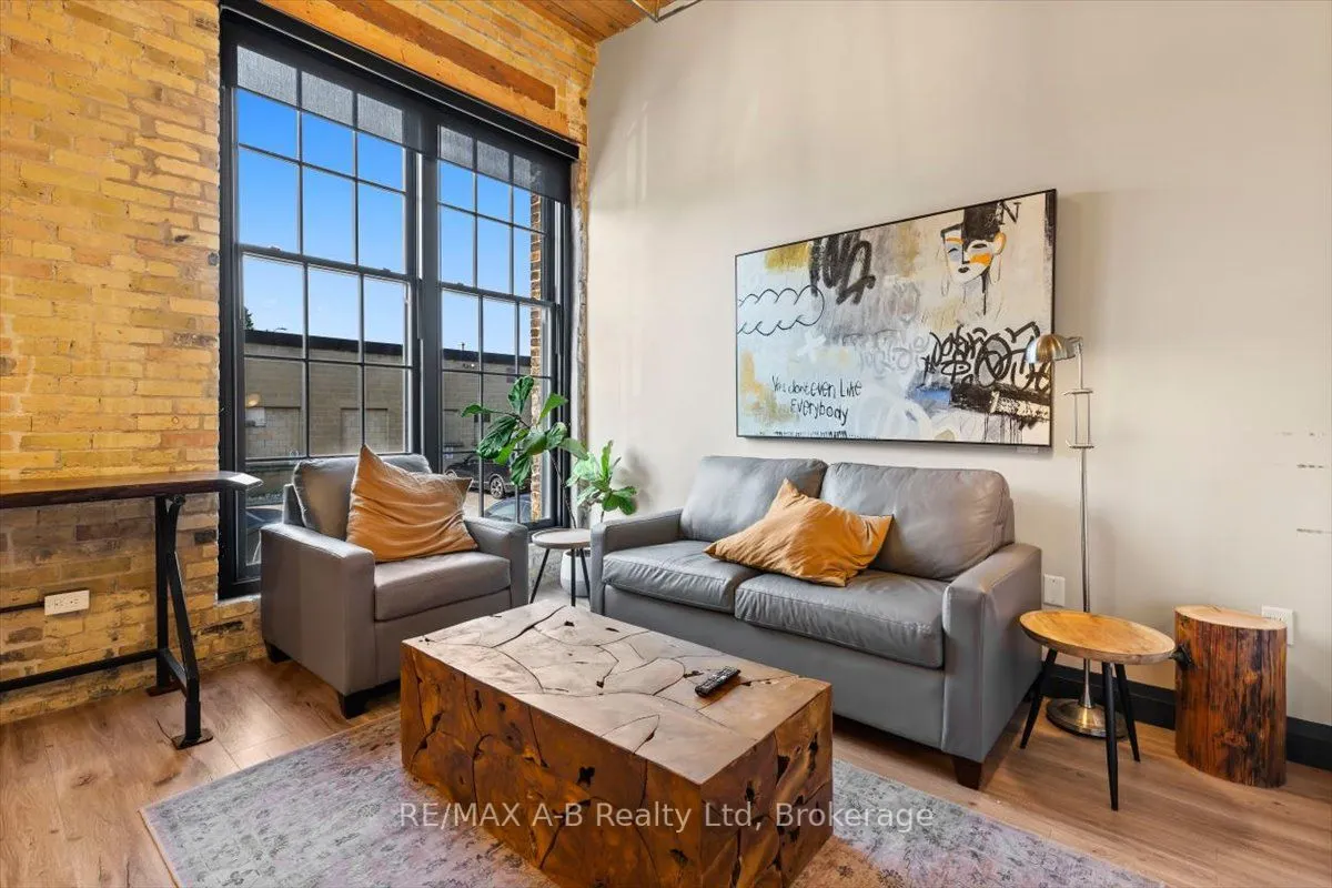 245 DOWNIE Street, #112