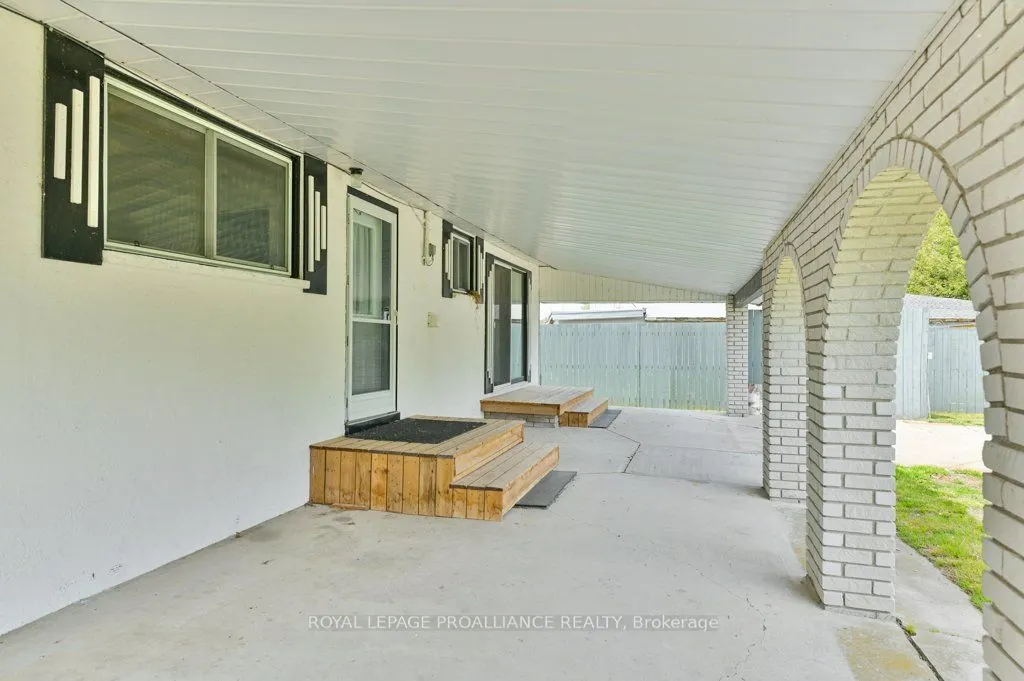 22227 Loyalist Parkway