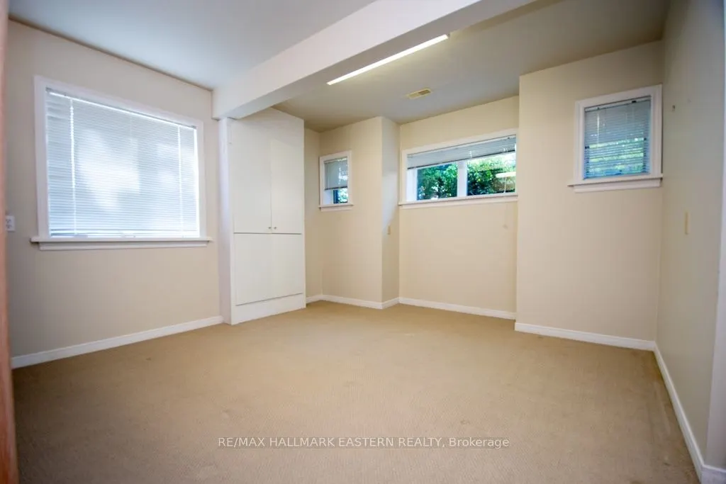2 Huntingwood Crescent
