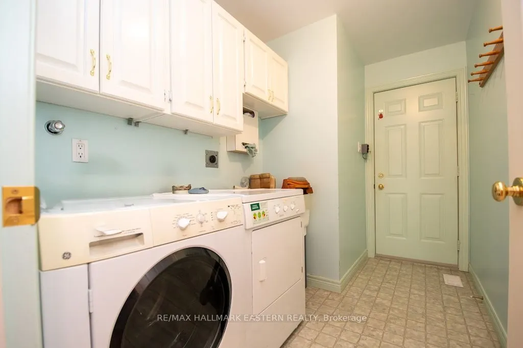 2 Huntingwood Crescent