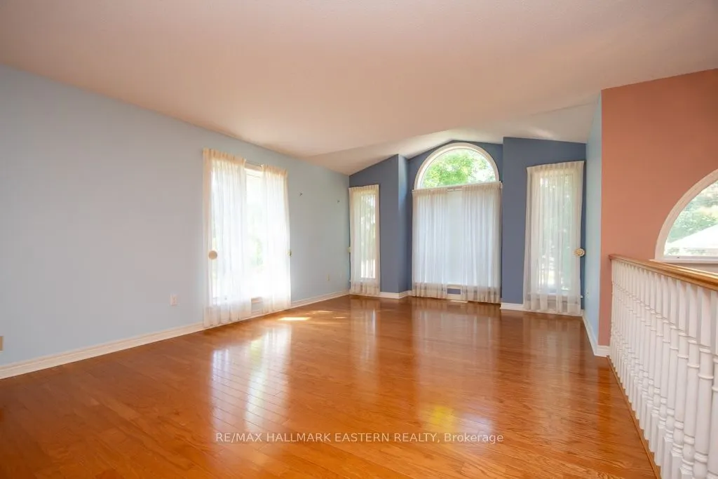 2 Huntingwood Crescent