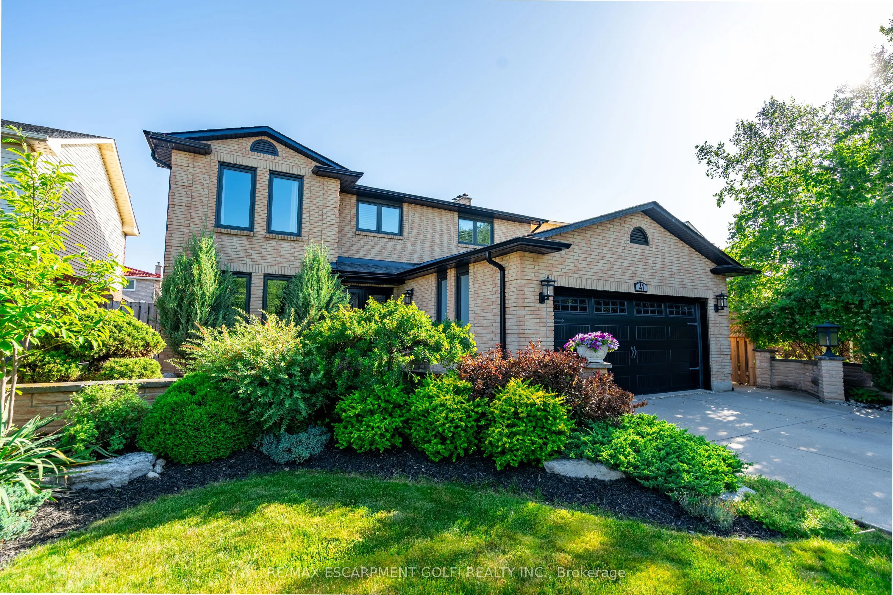 41 Hearthside Crescent