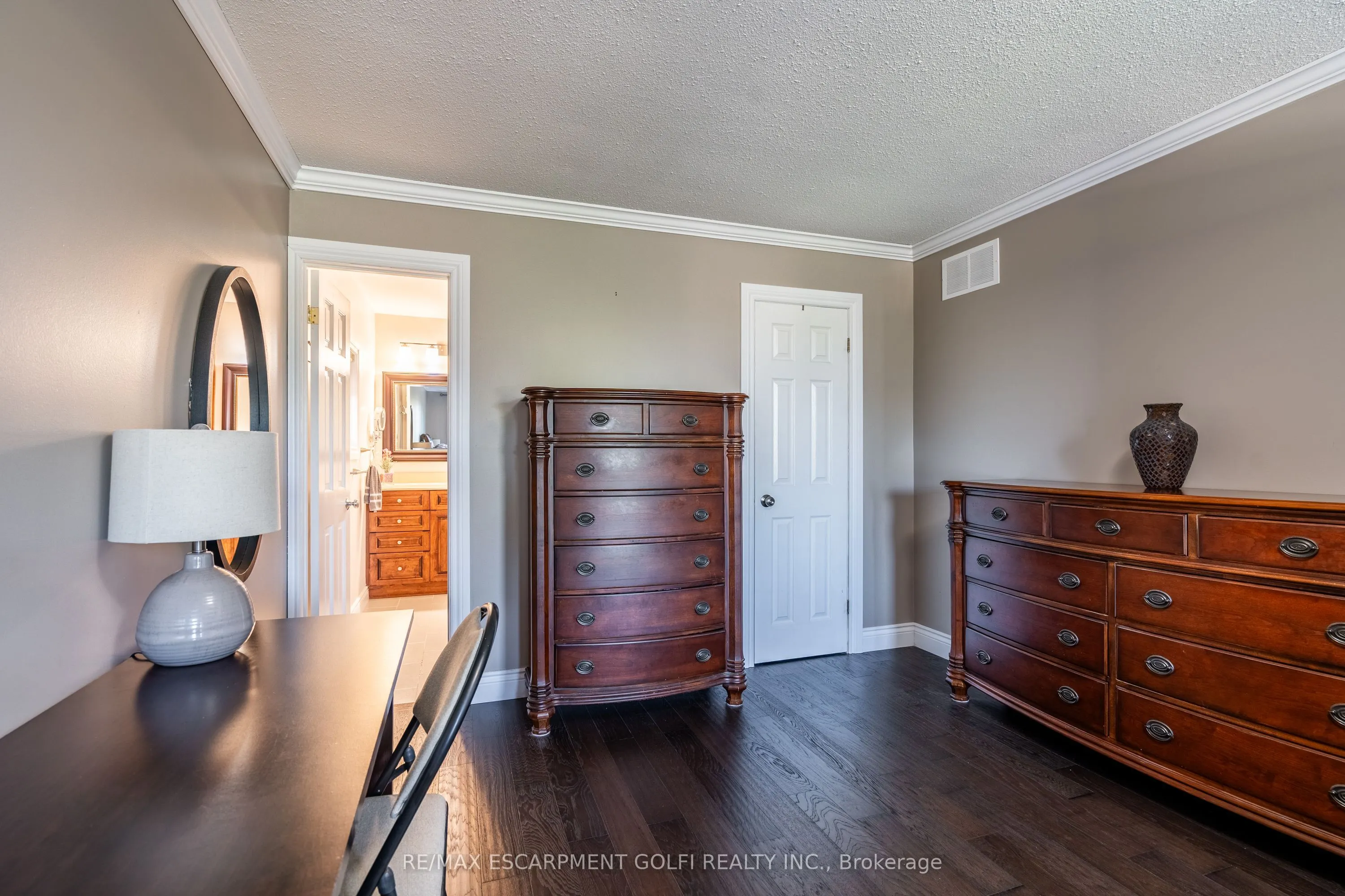 41 Hearthside Crescent