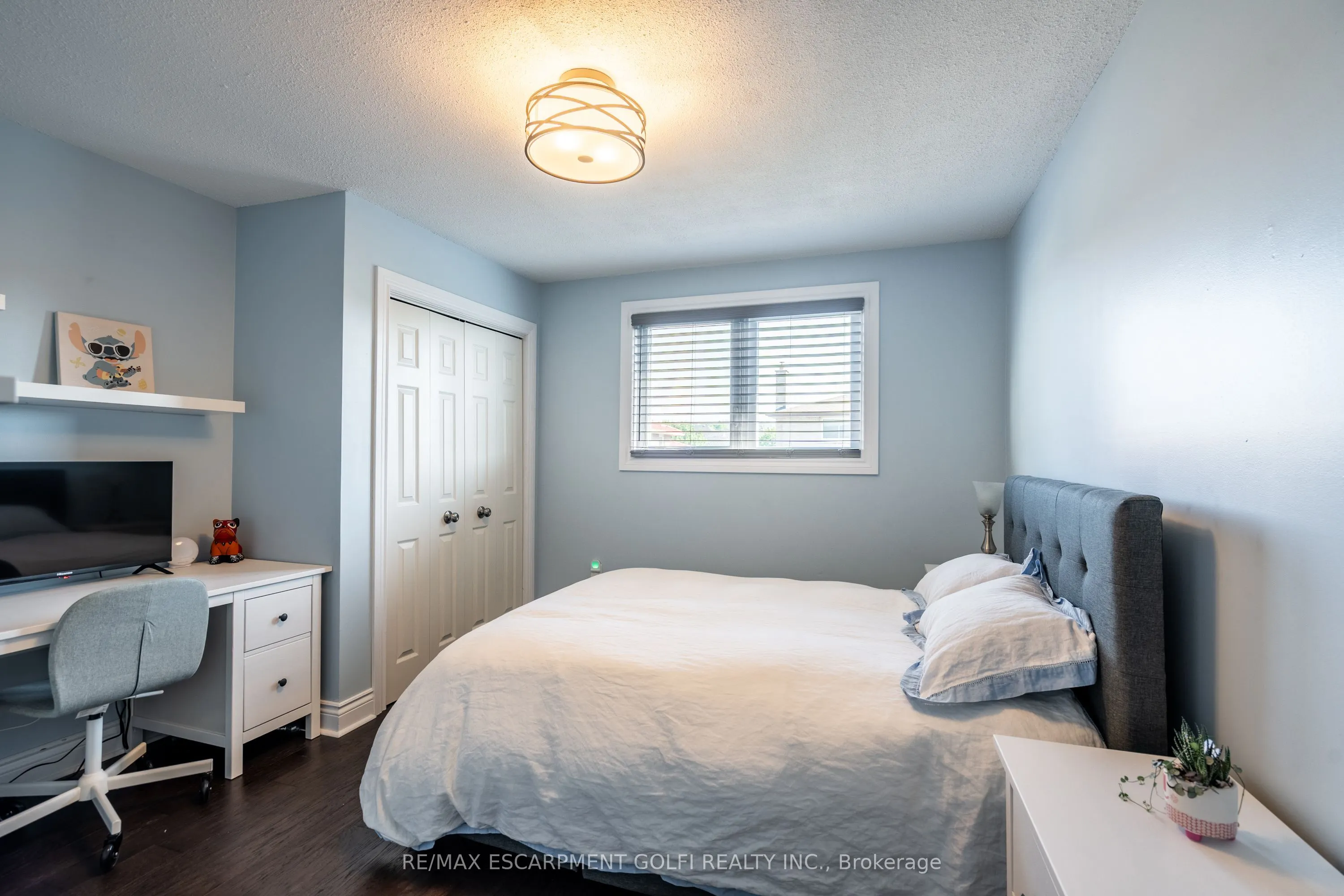 41 Hearthside Crescent