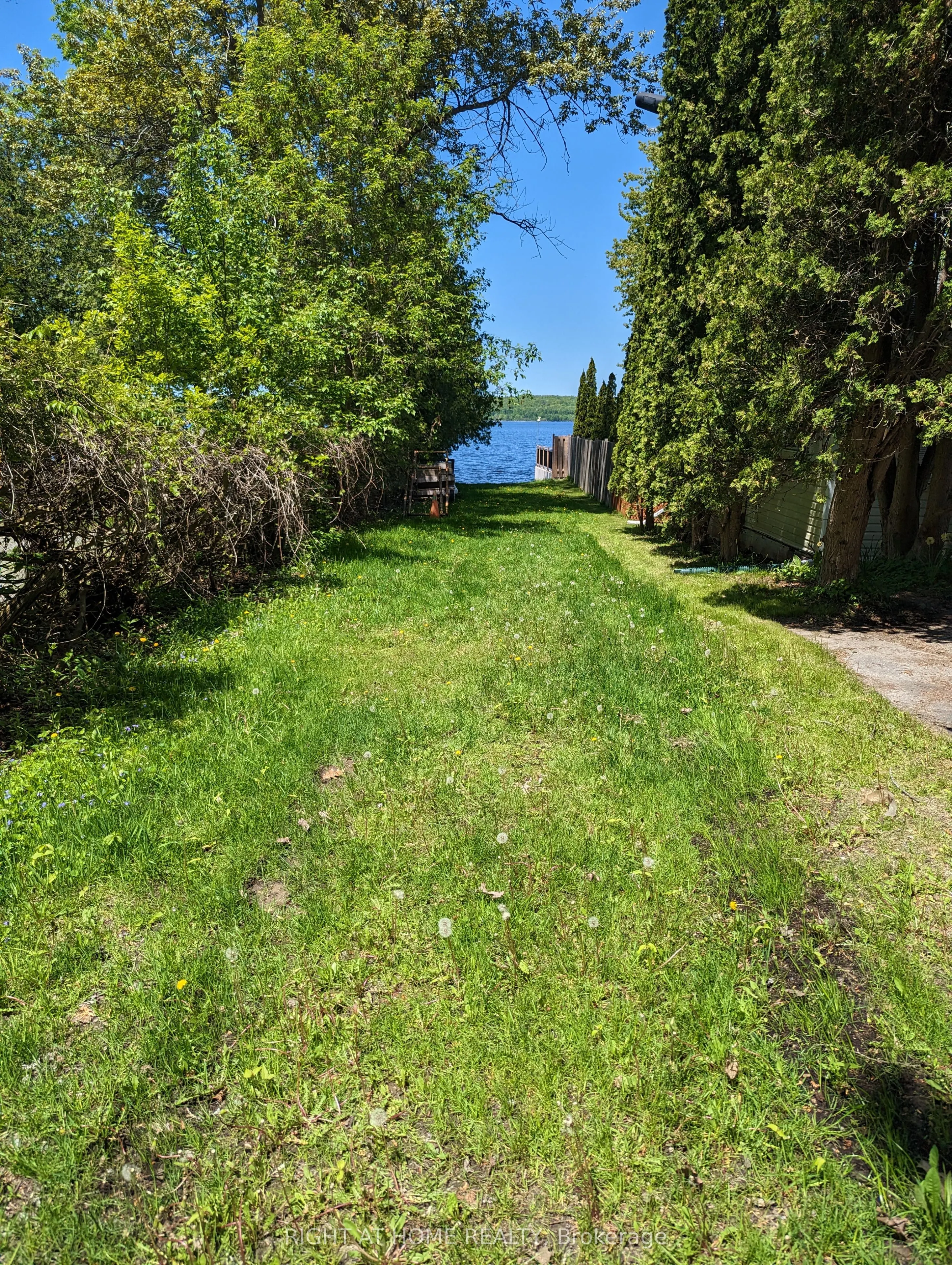 4 Lakeshore Road
