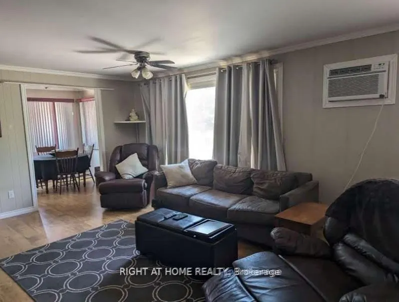 4 Lakeshore Road