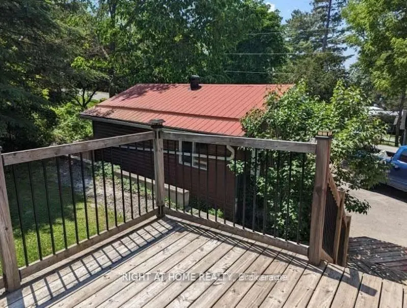4 Lakeshore Road