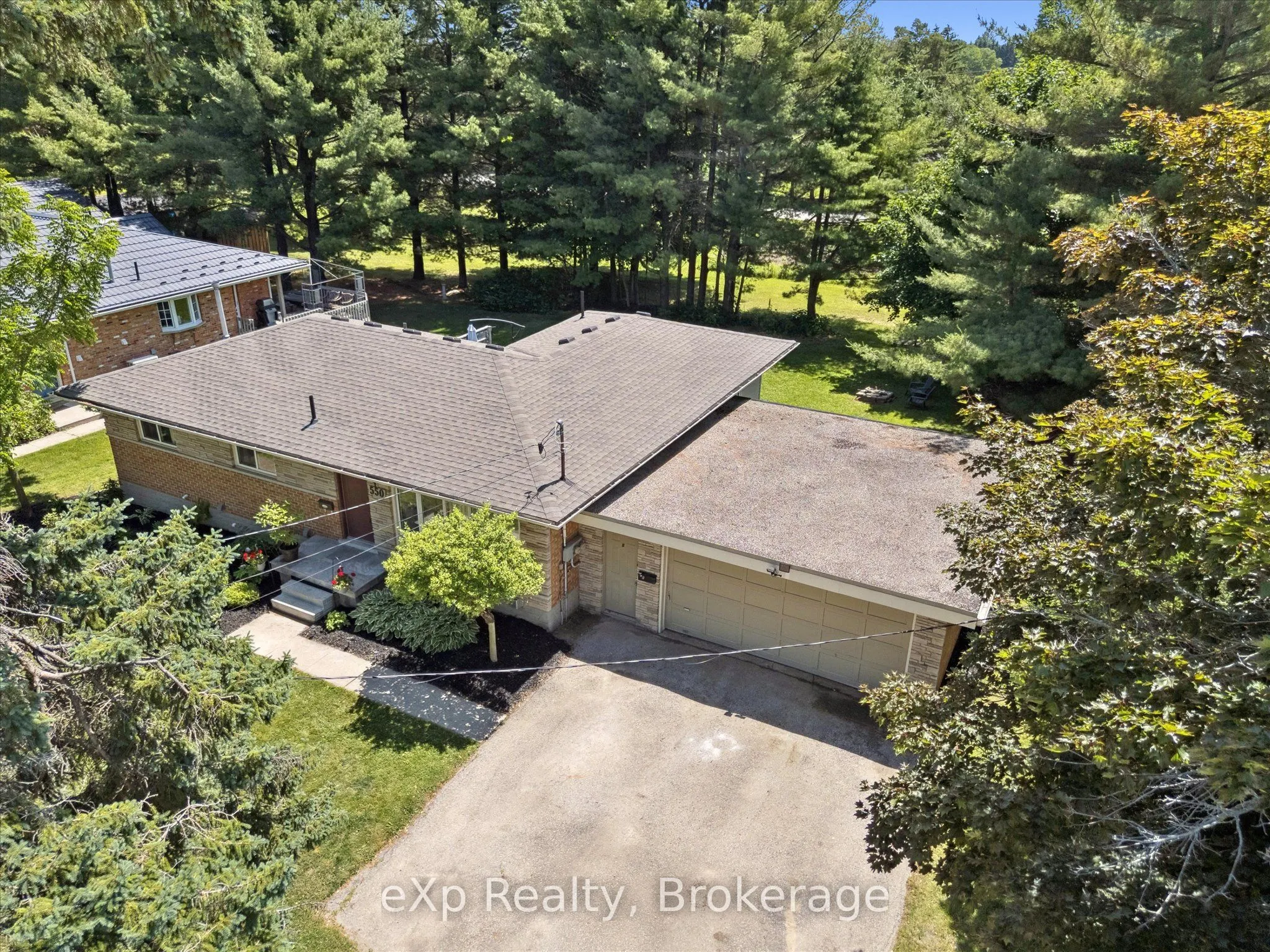 550 Elora Street