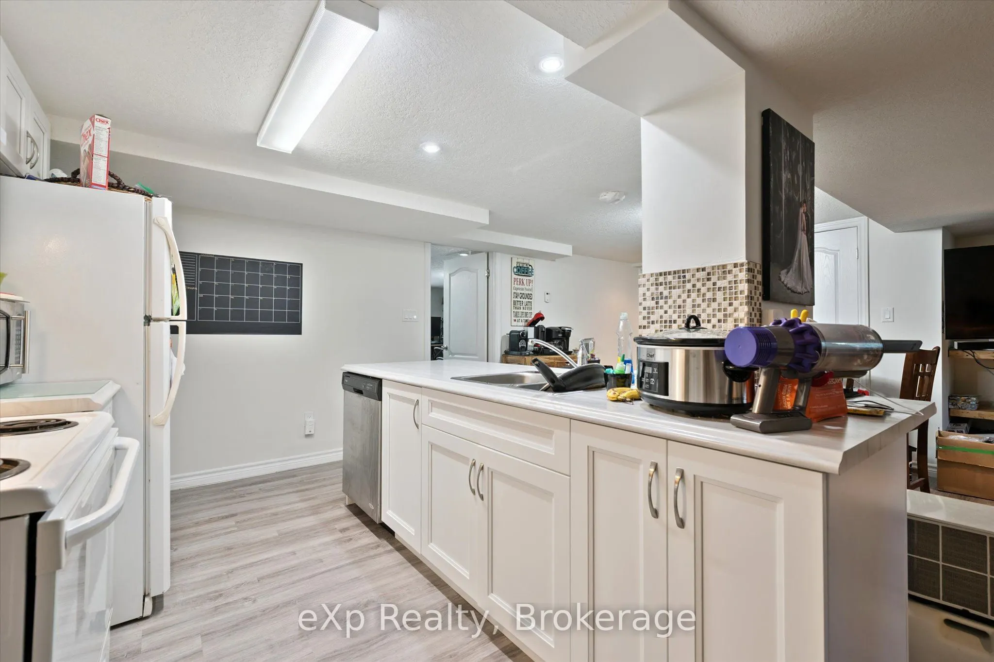 550 Elora Street