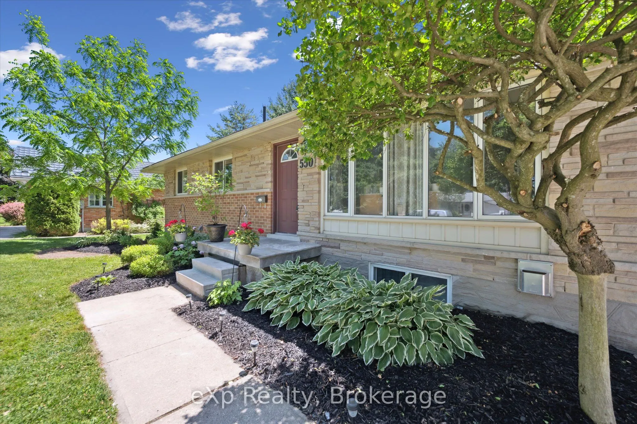 550 Elora Street