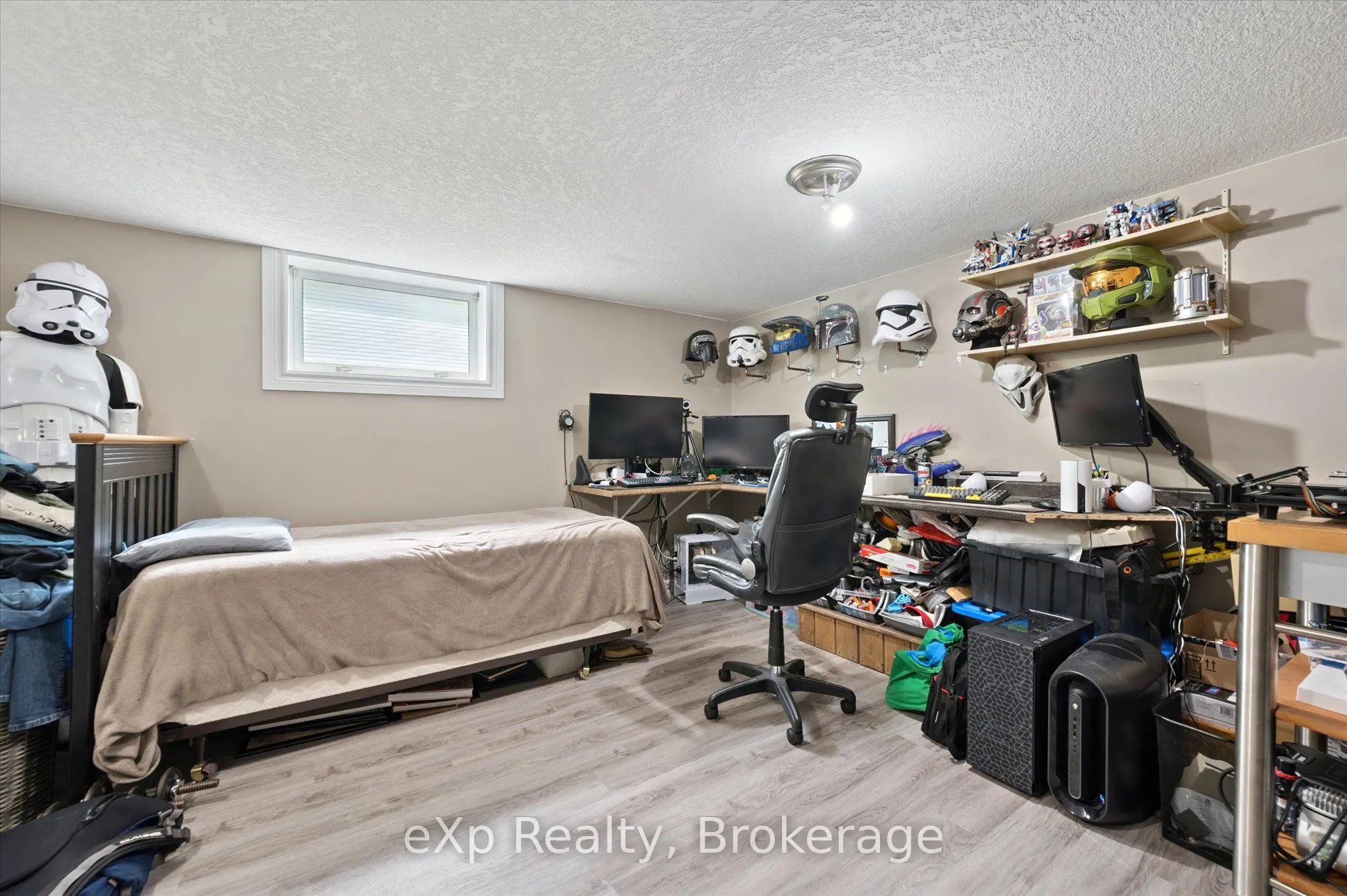 550 Elora Street