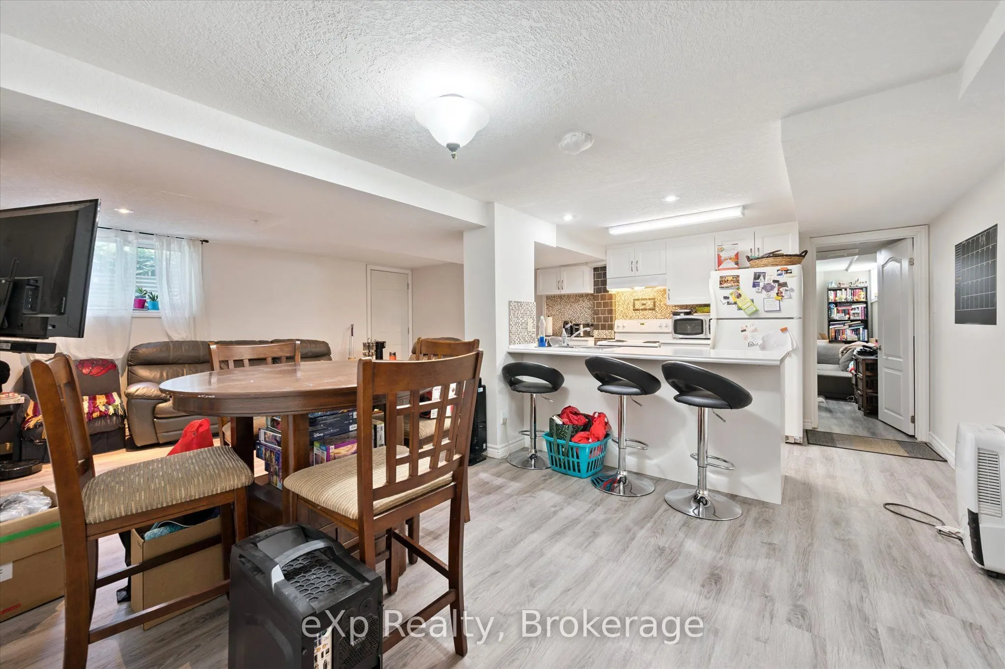 550 Elora Street