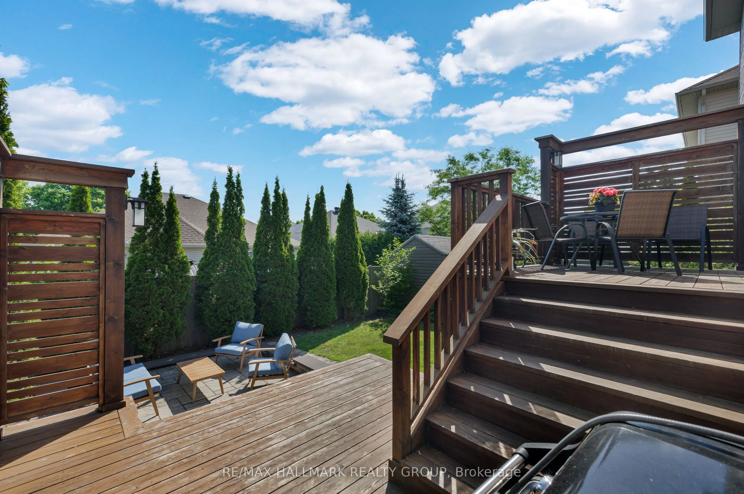 451 LANDSWOOD Way