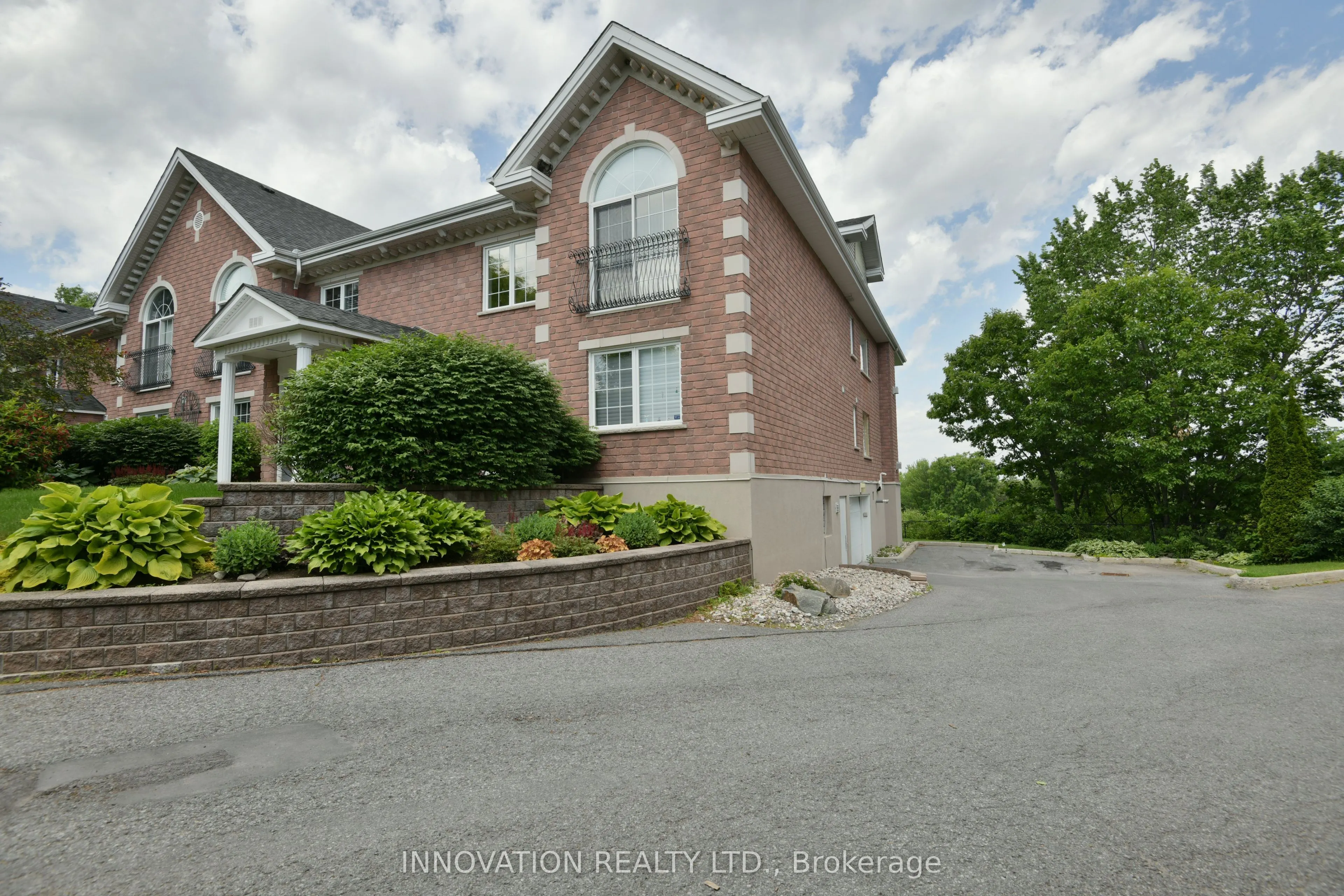 150 Robson Court, #2C