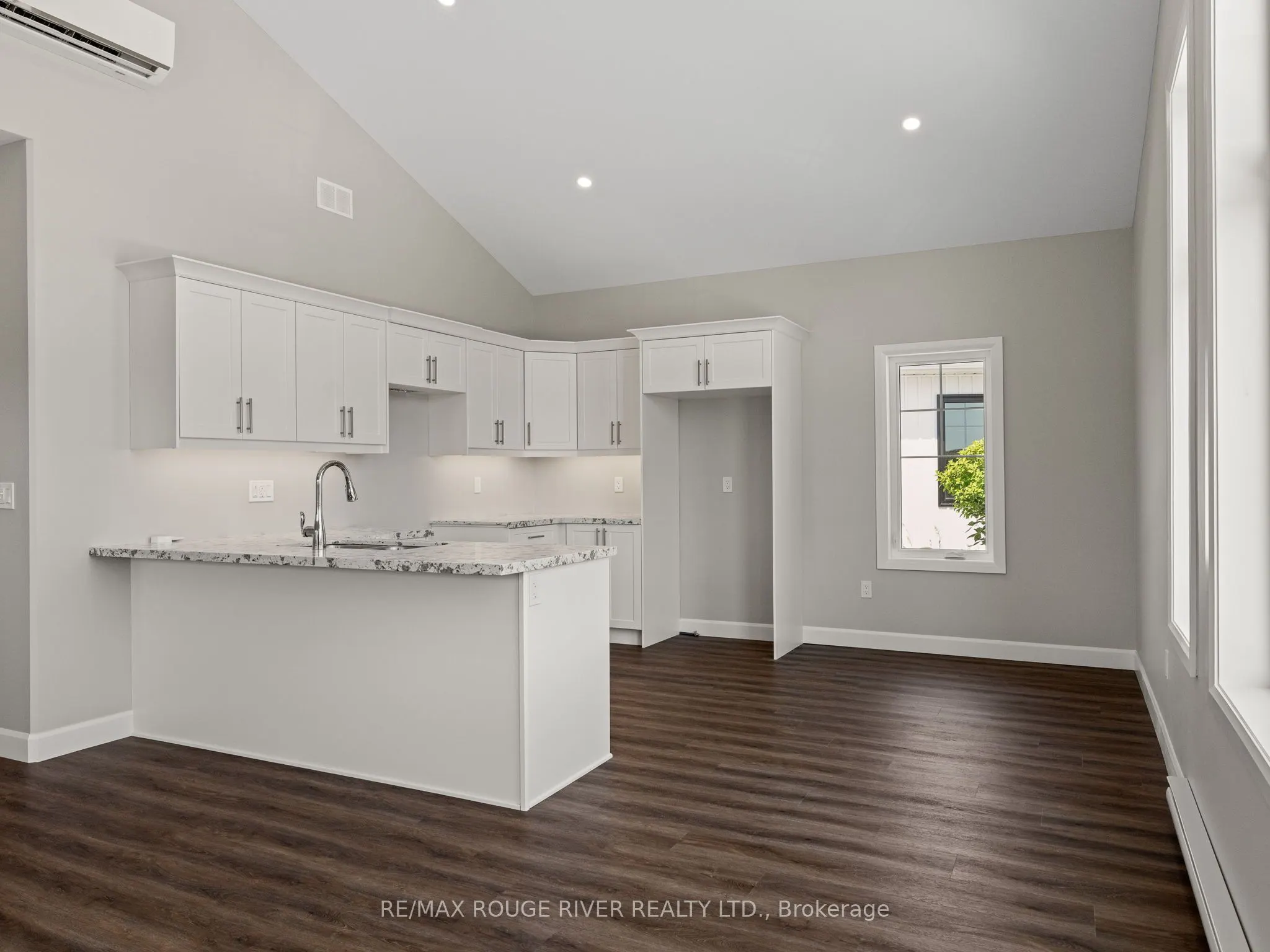14 MEADOWCREEK Drive, #201