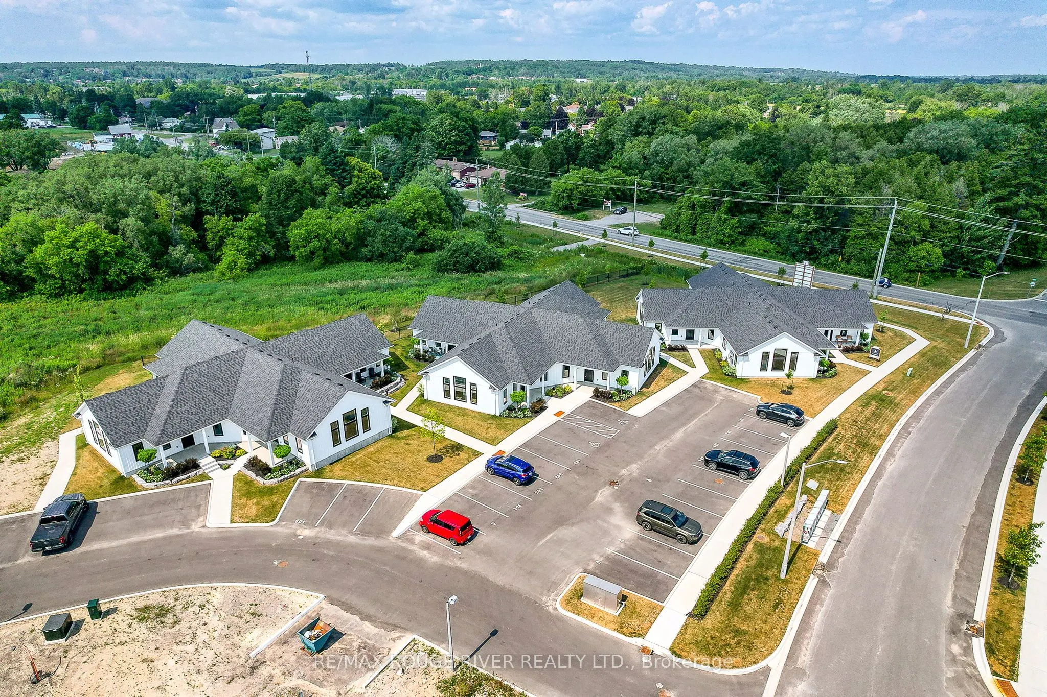 14 MEADOWCREEK Drive, #201