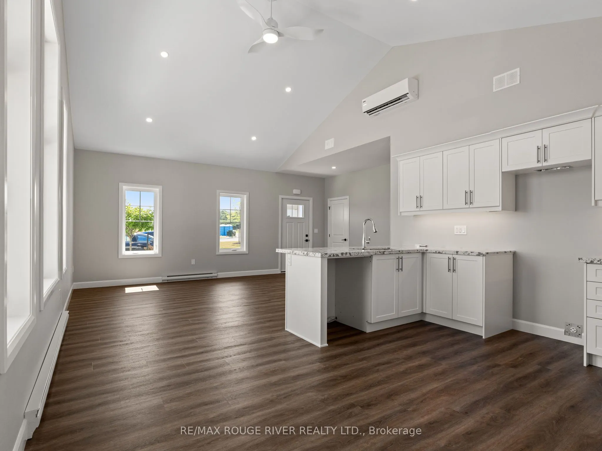 14 MEADOWCREEK Drive, #201