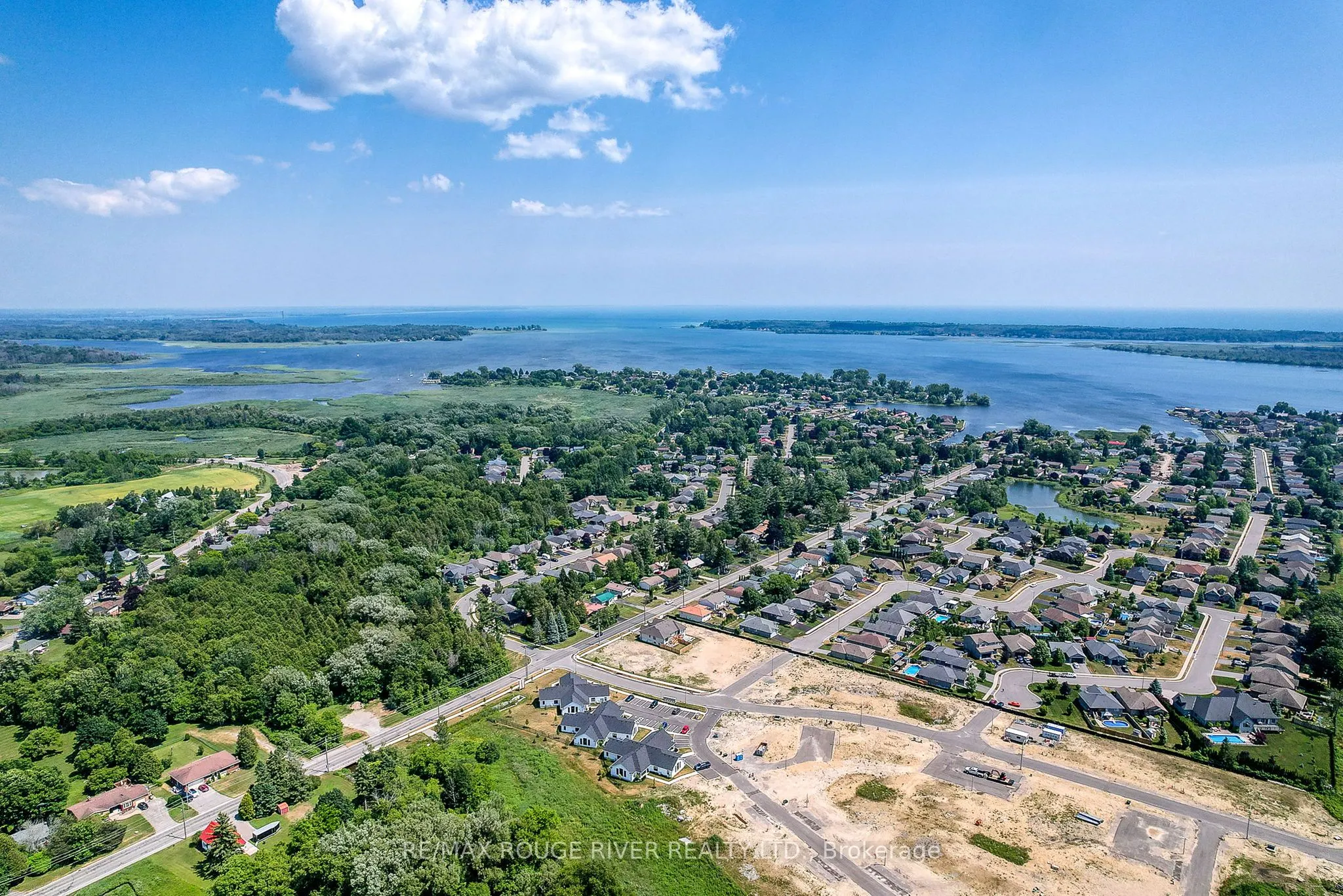14 MEADOWCREEK Drive, #201